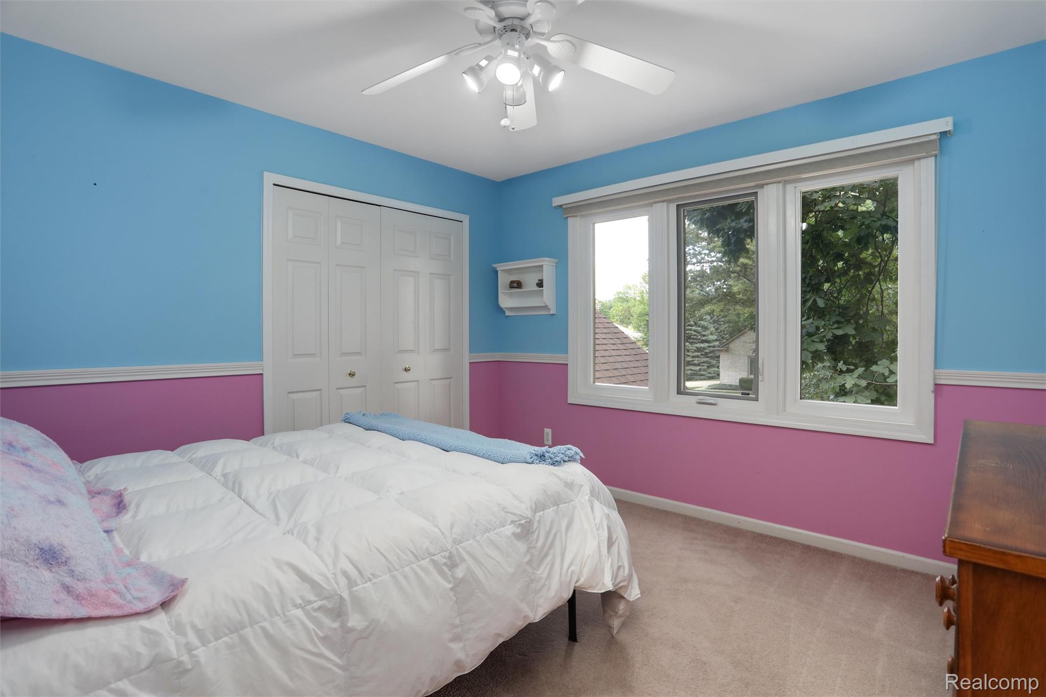 2082 Avon Lake Lane