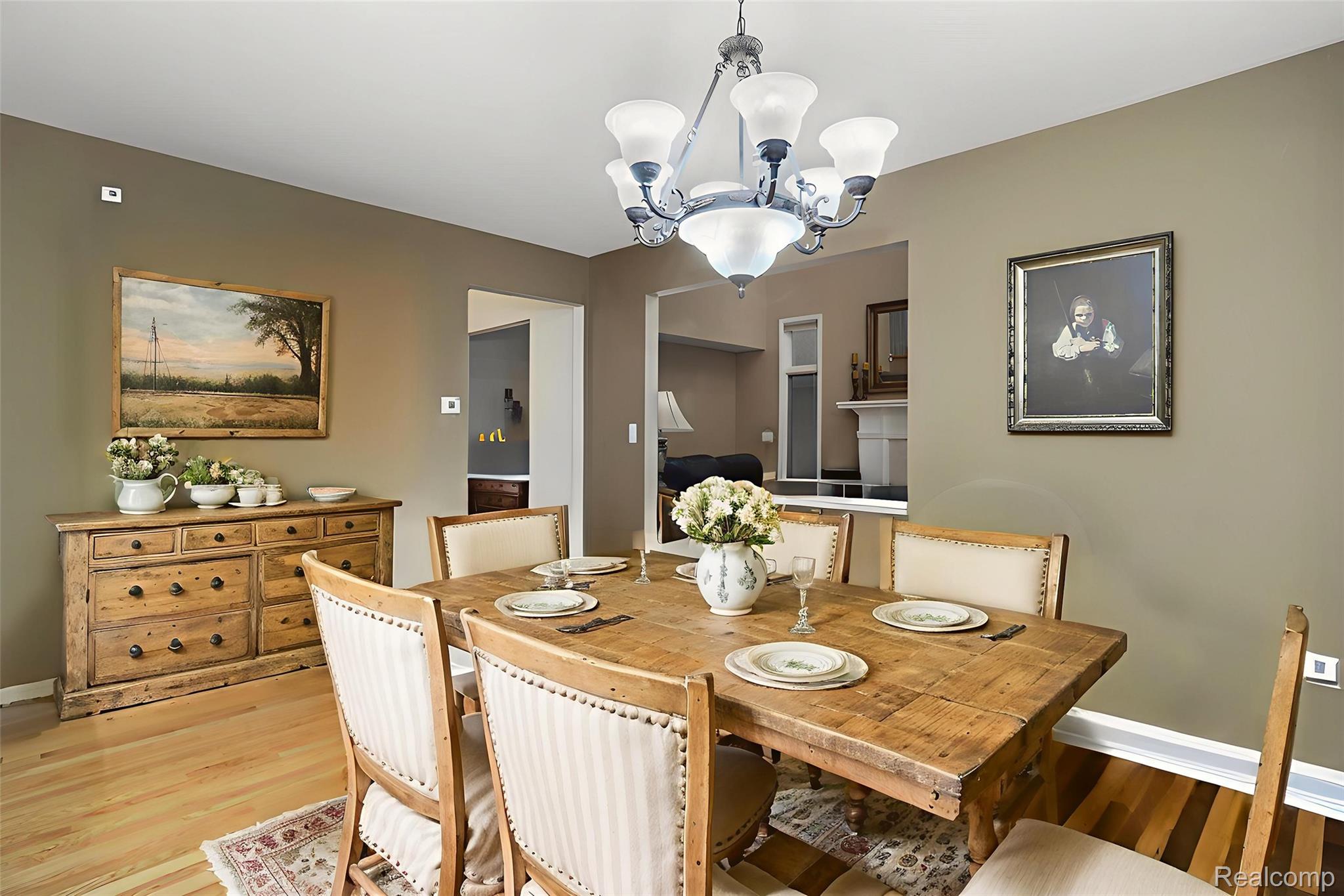 2082 Avon Lake Lane