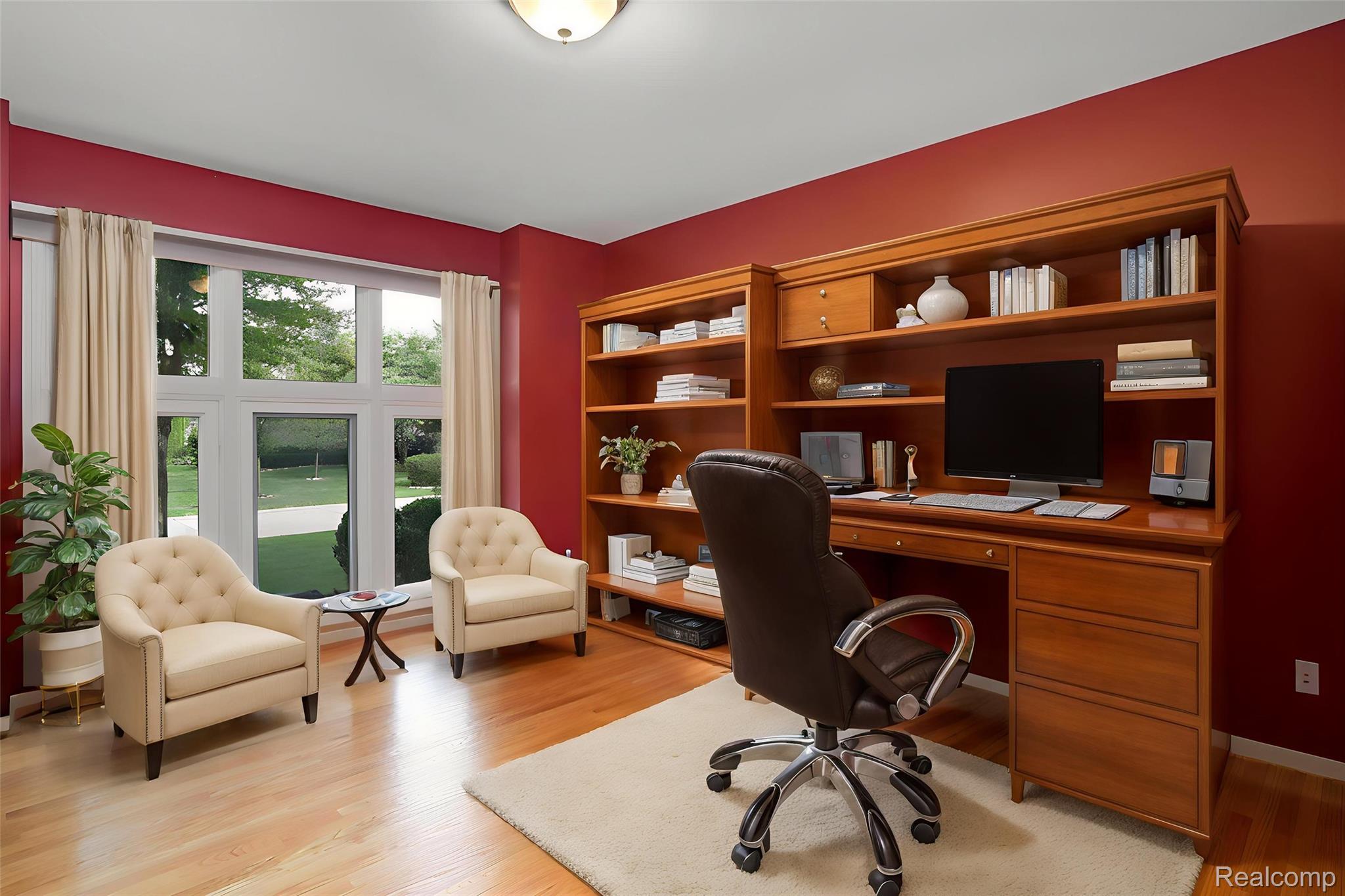 2082 Avon Lake Lane