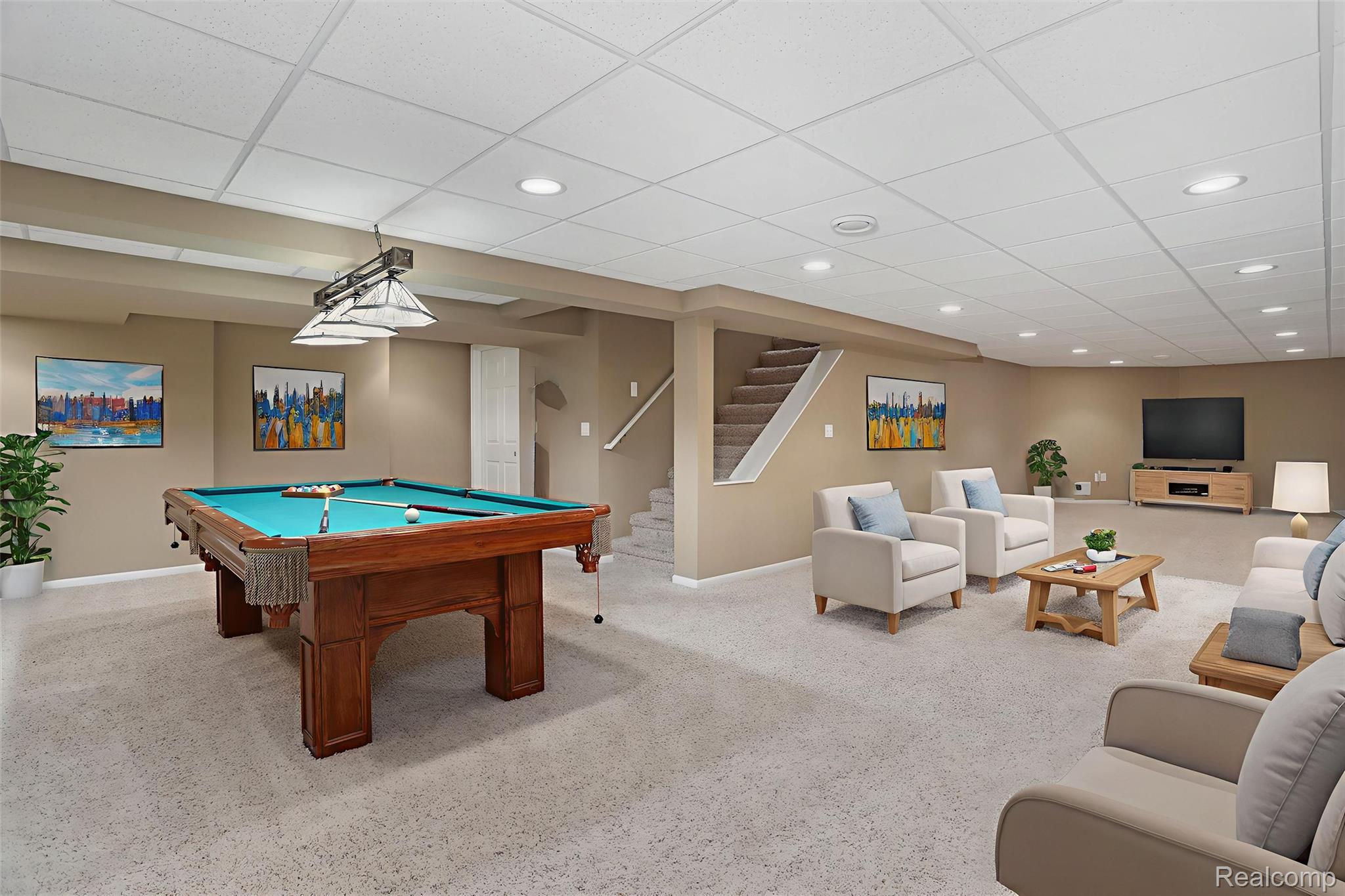 2082 Avon Lake Lane