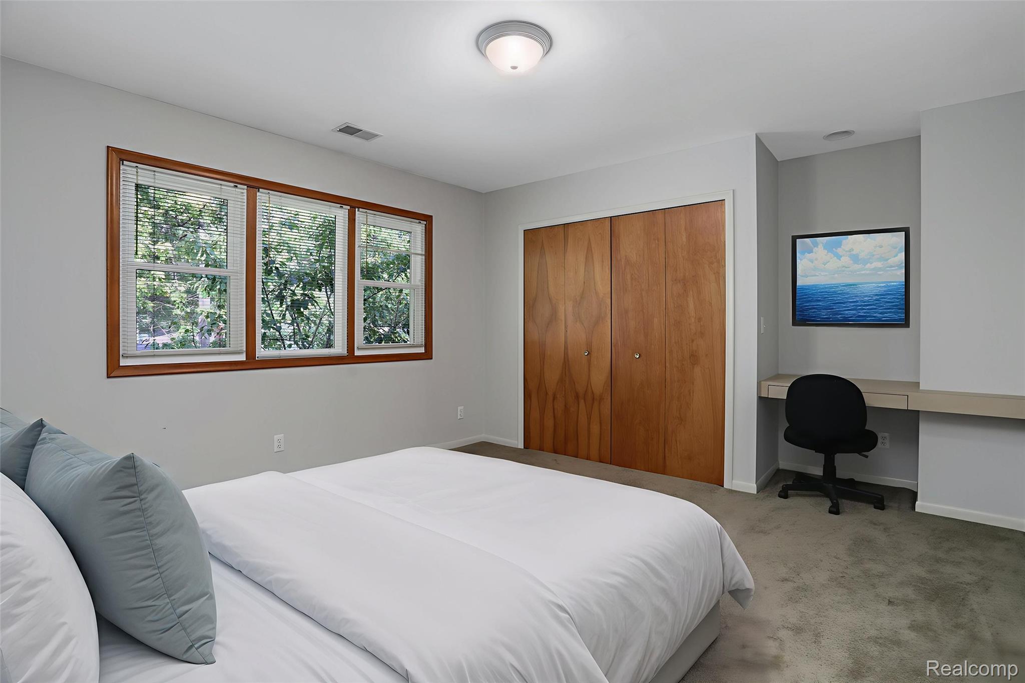 27300 Santa Ana Drive