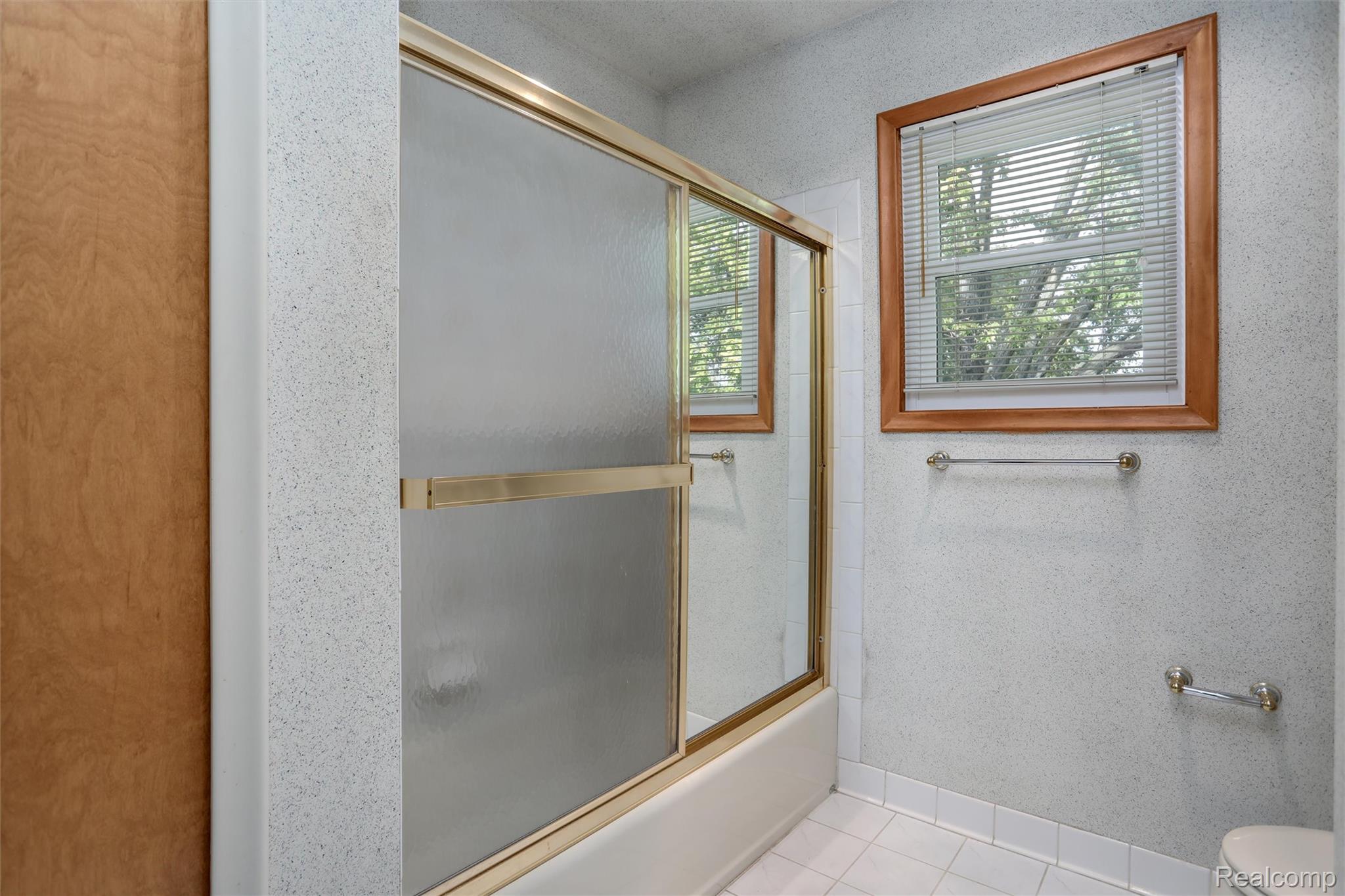 27300 Santa Ana Drive