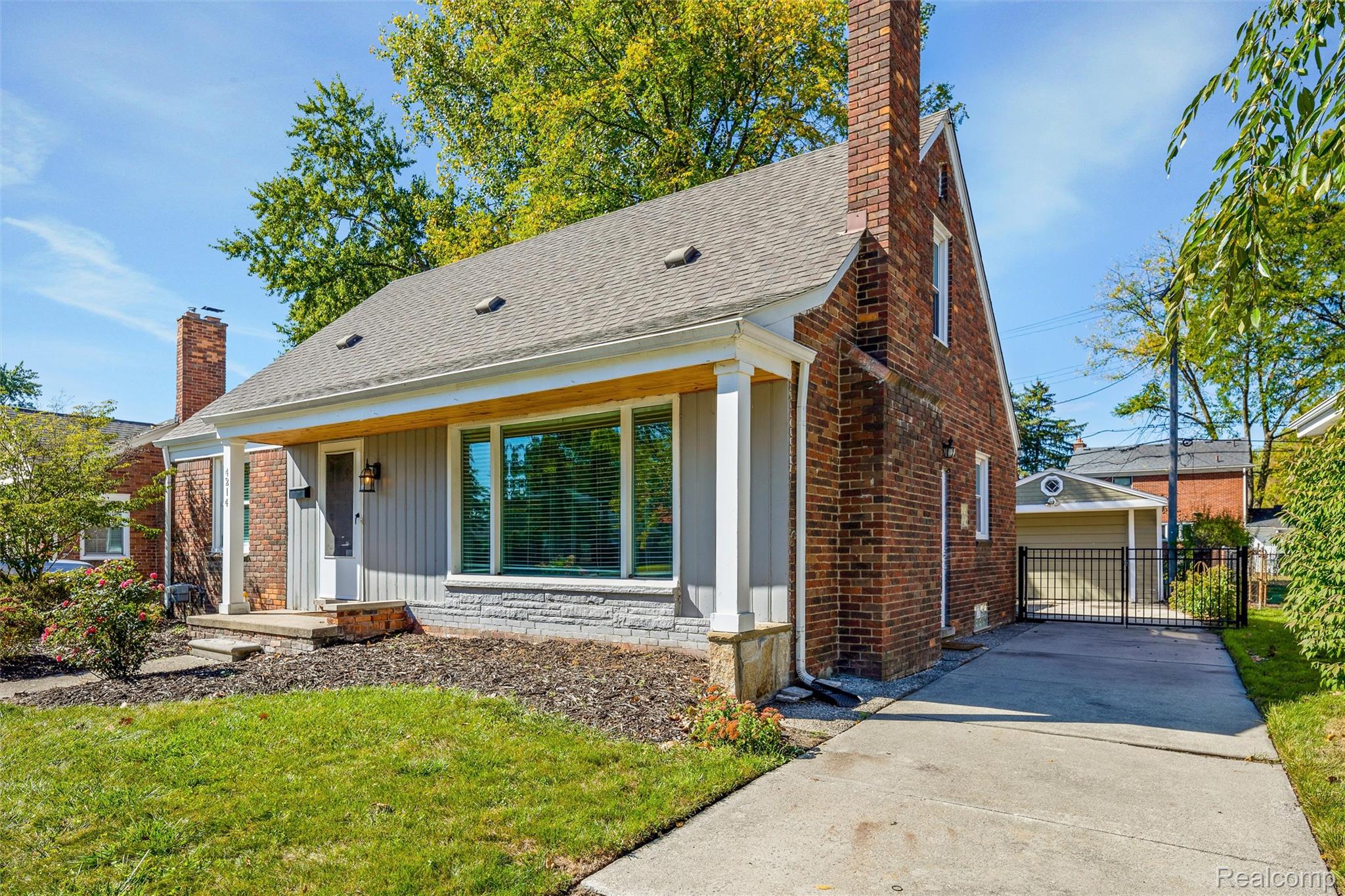 4214 S Verona Circle