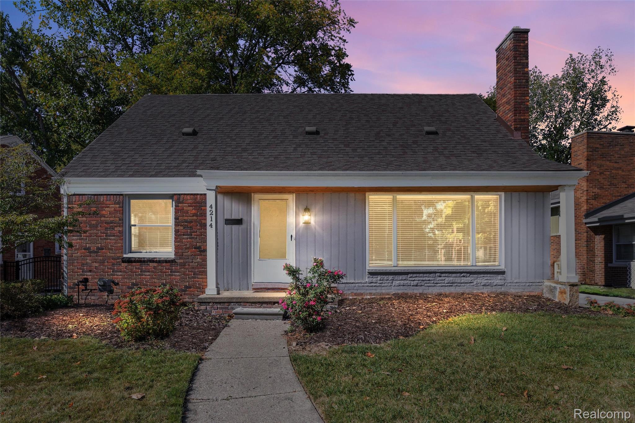 4214 S Verona Circle