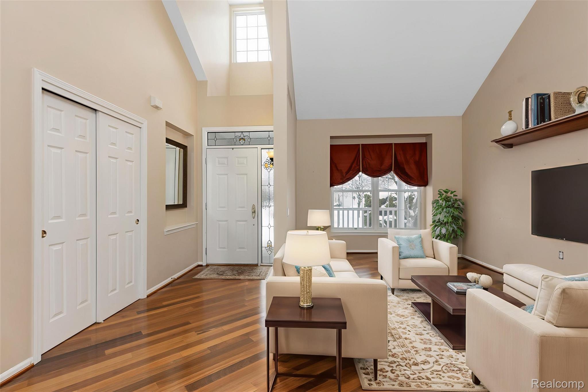 3709 Crestwood Drive