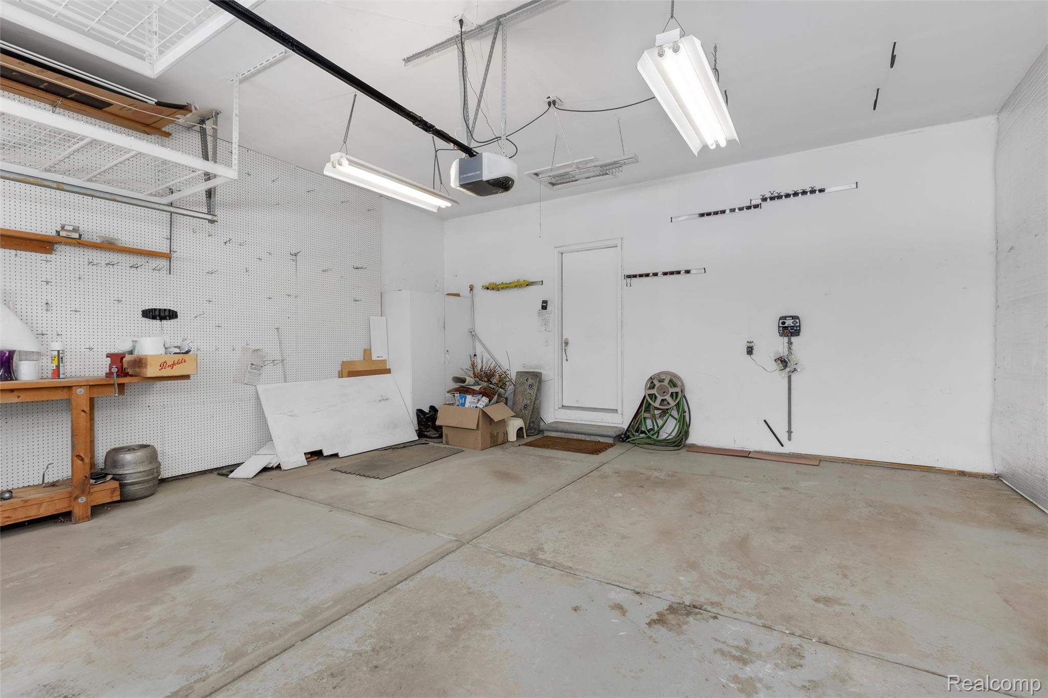 3709 Crestwood Drive