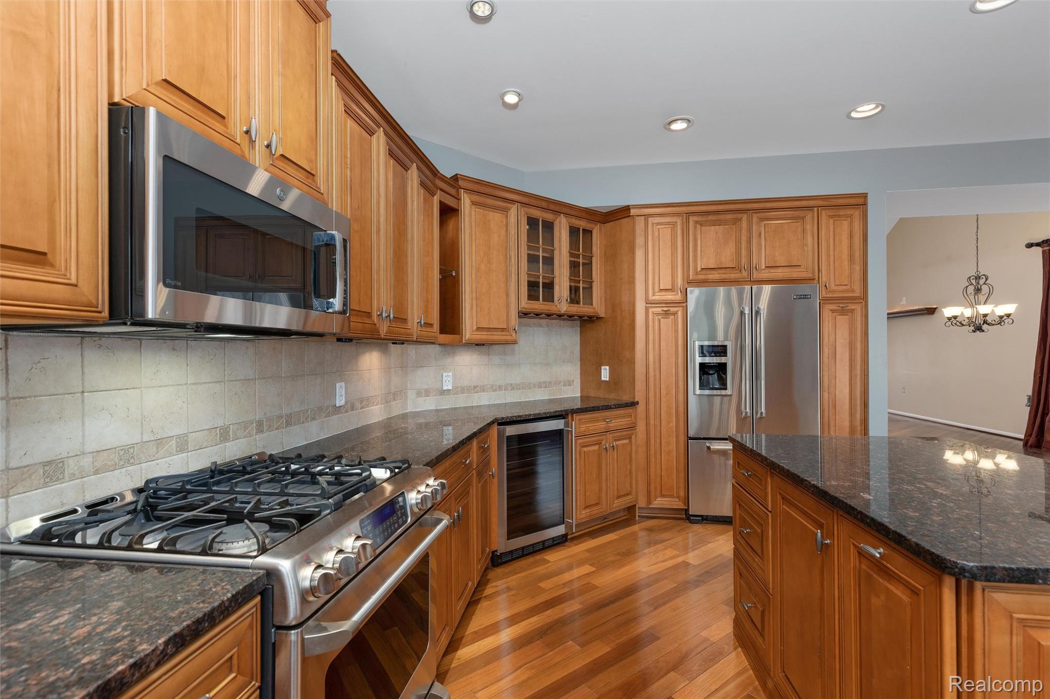 3709 Crestwood Drive