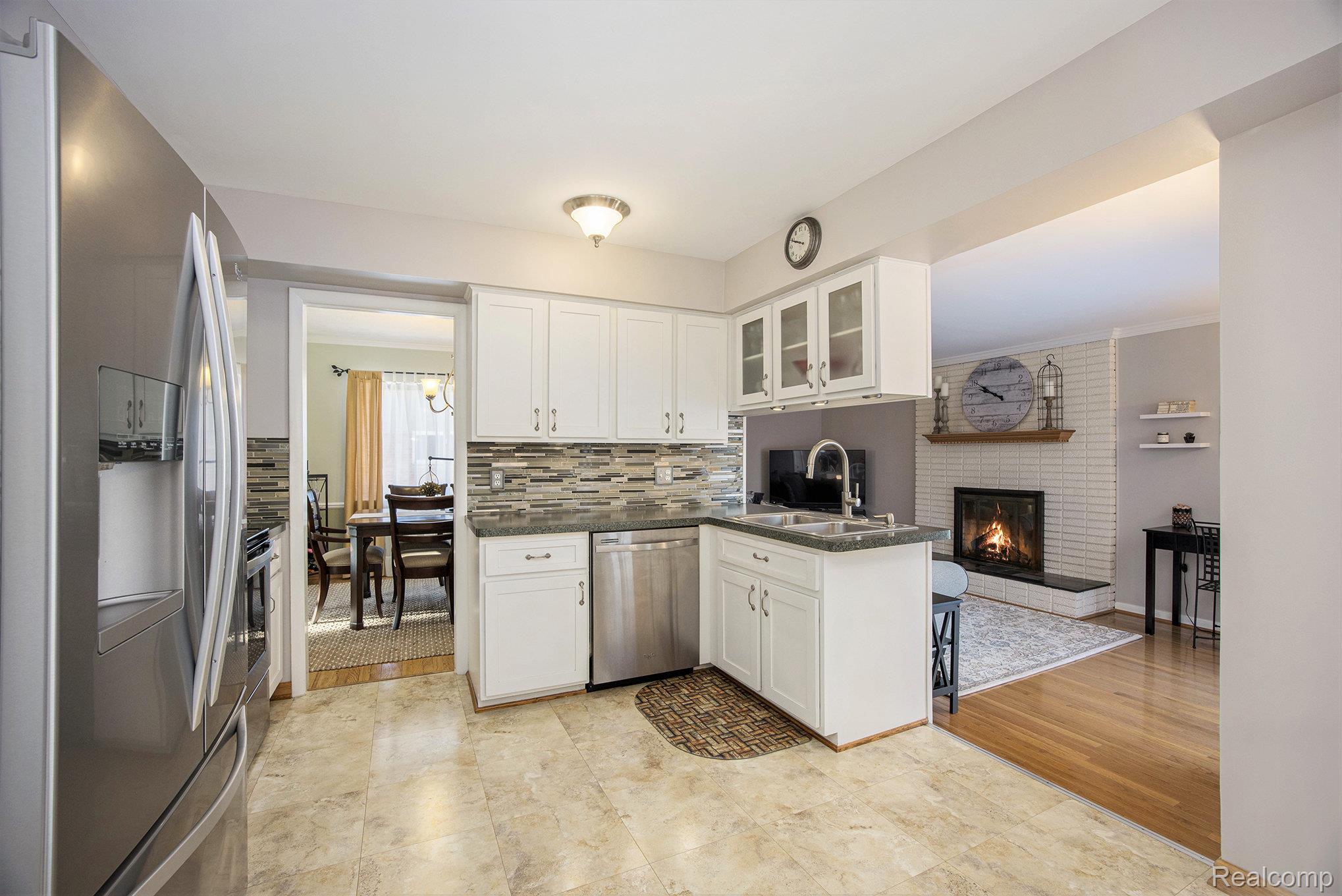 4151 Cambridge Crescent Drive