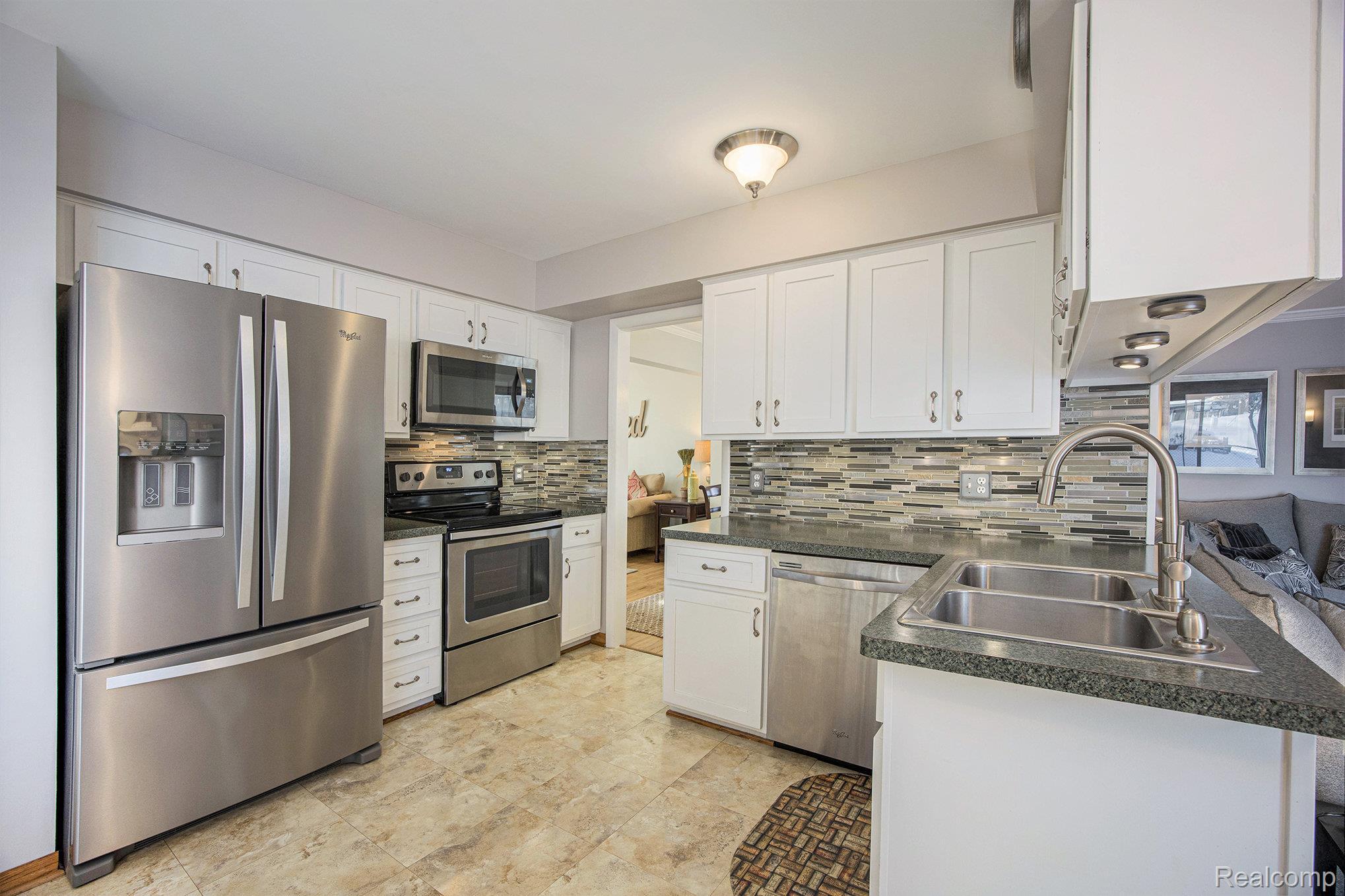 4151 Cambridge Crescent Drive