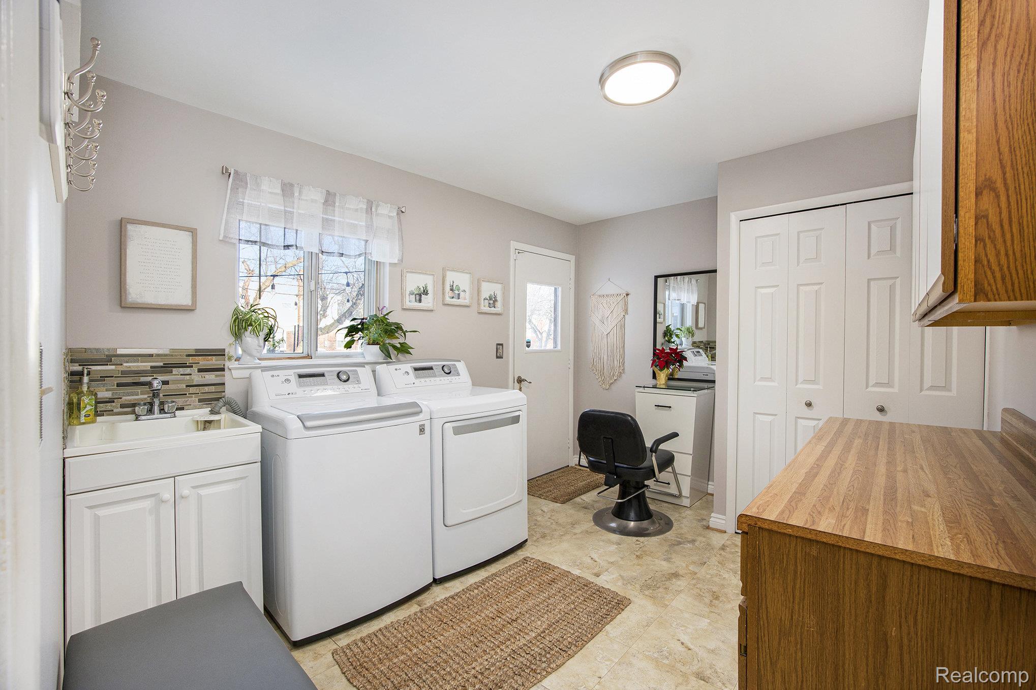4151 Cambridge Crescent Drive