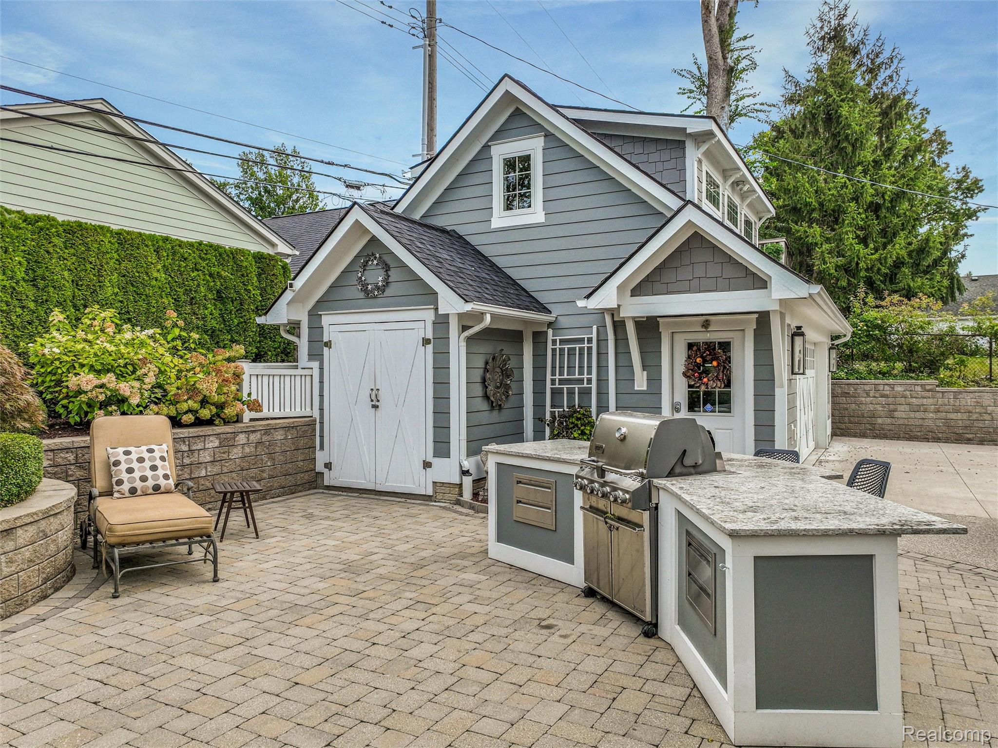 323 Terry Avenue