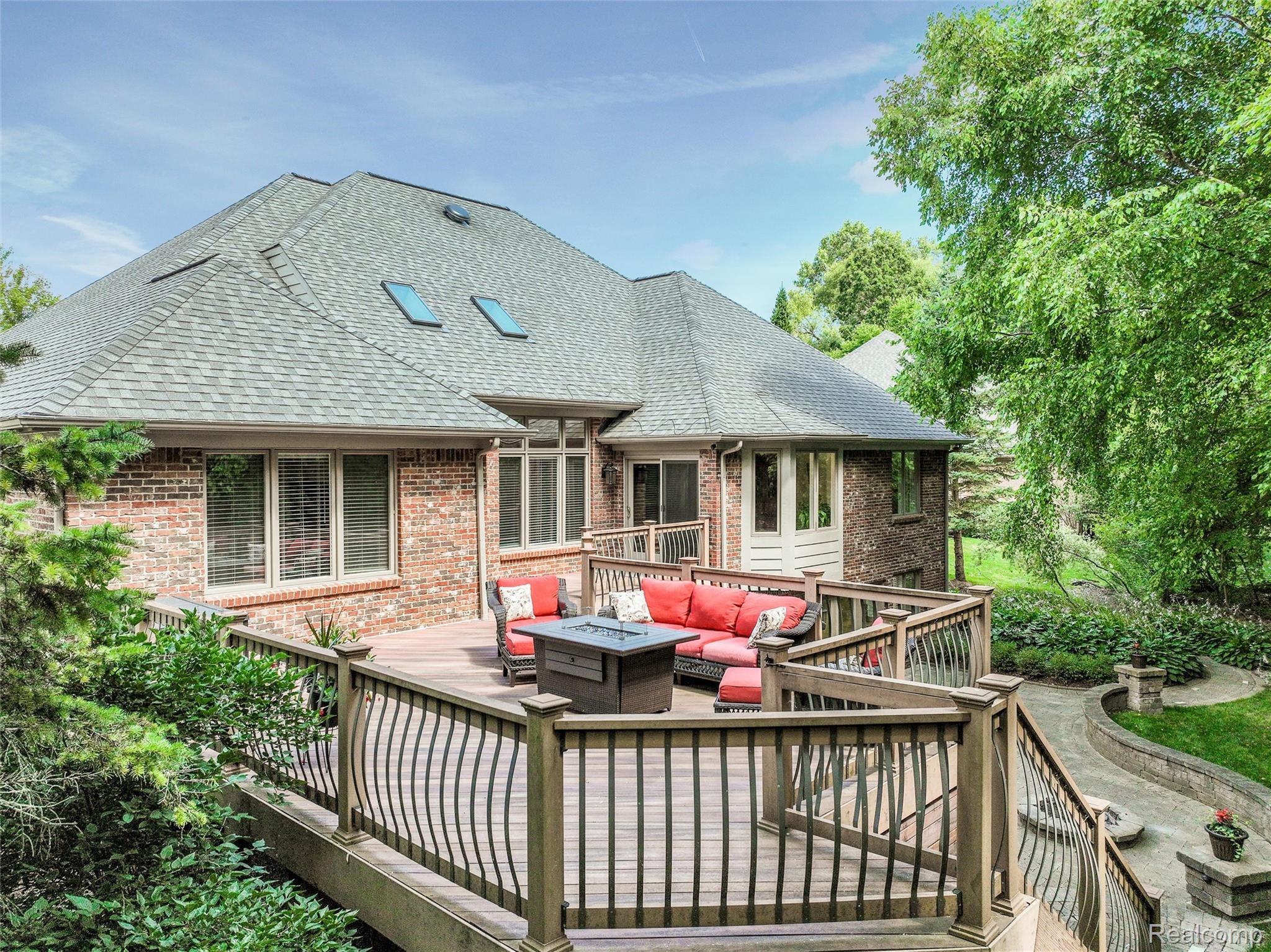 55975 Sequoia Court