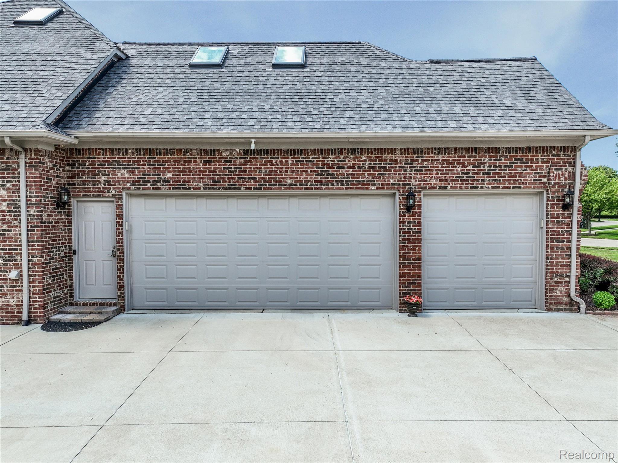 55975 Sequoia Court