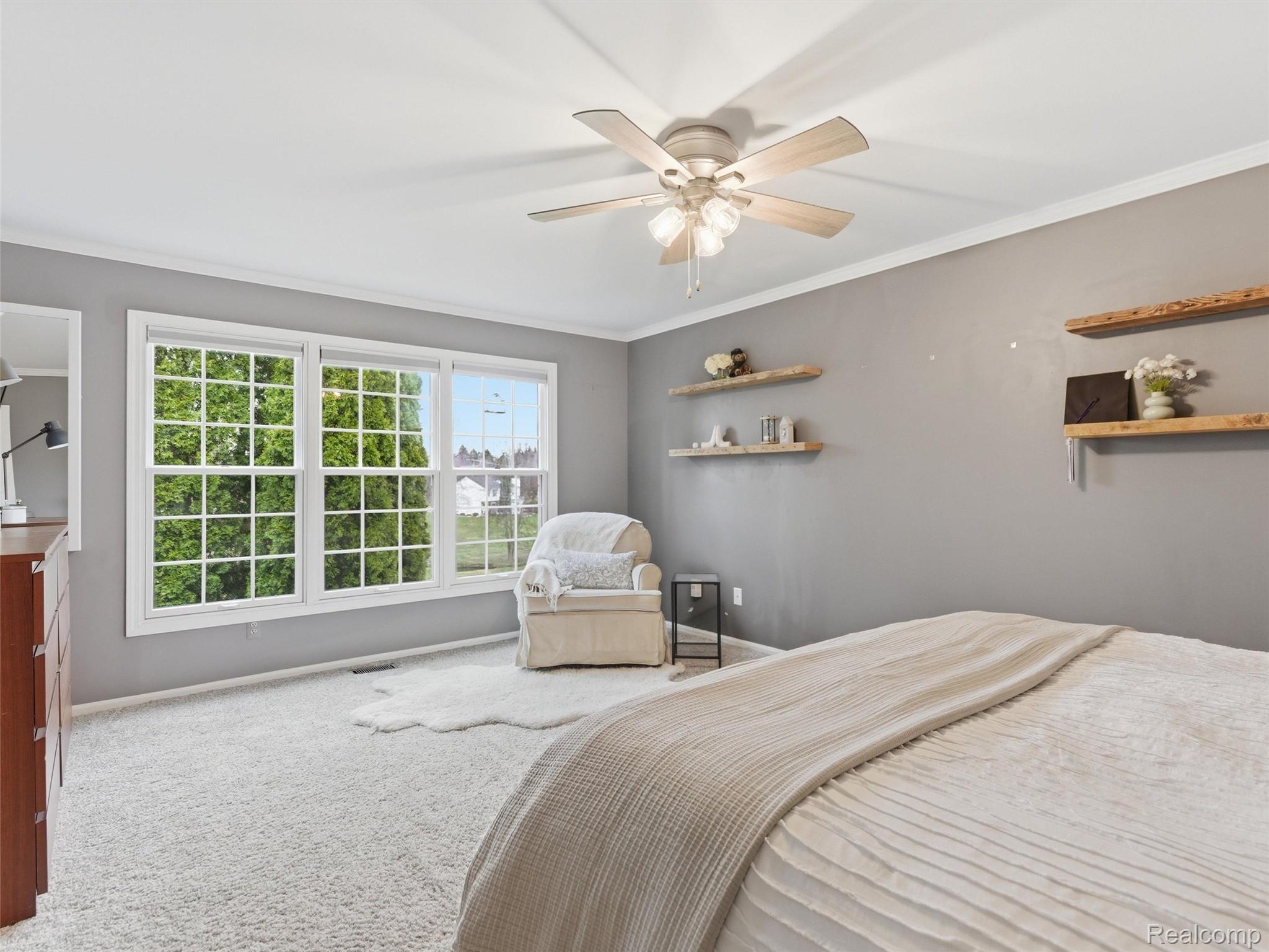 2000 Stonington Court