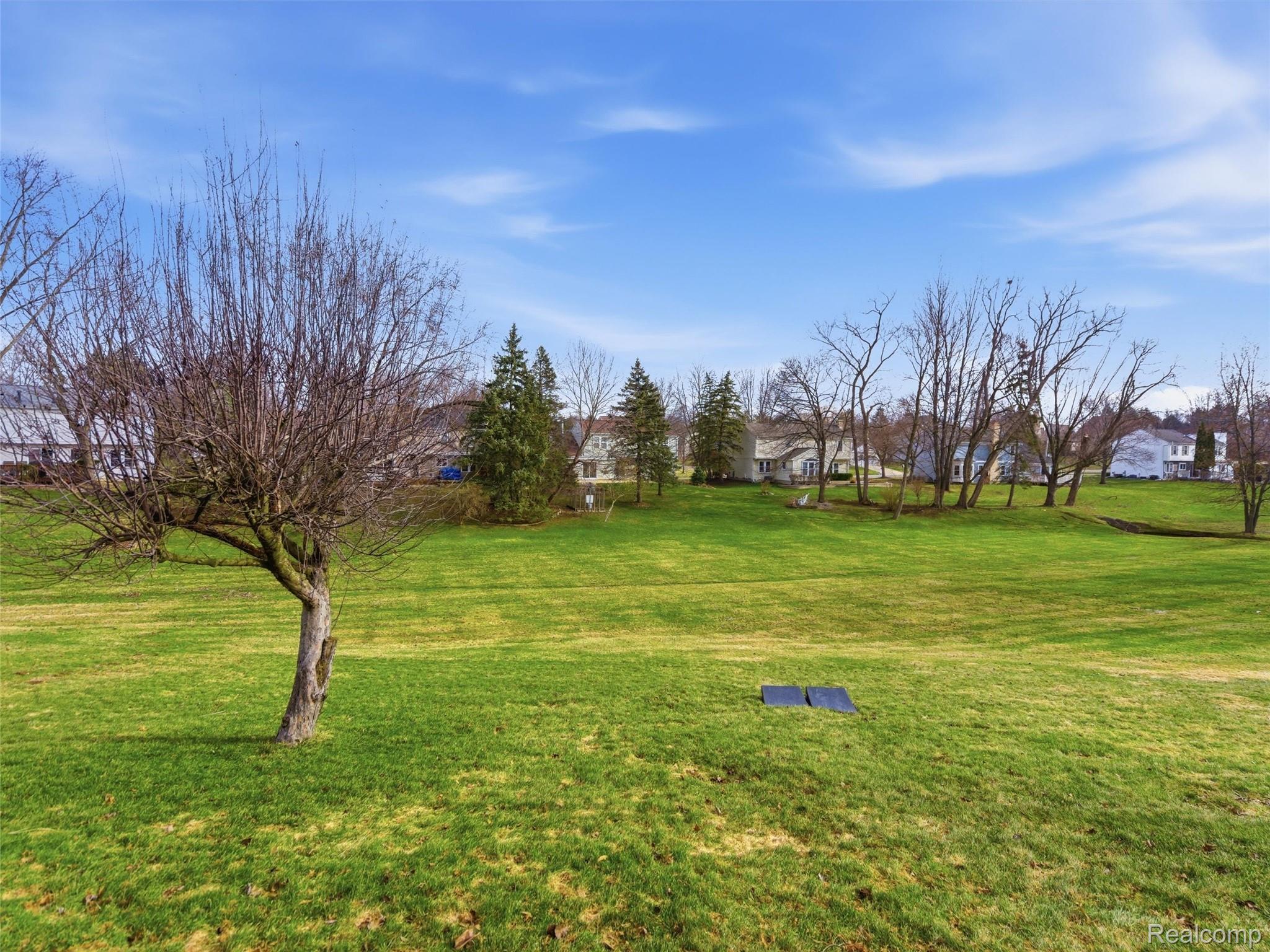 2000 Stonington Court