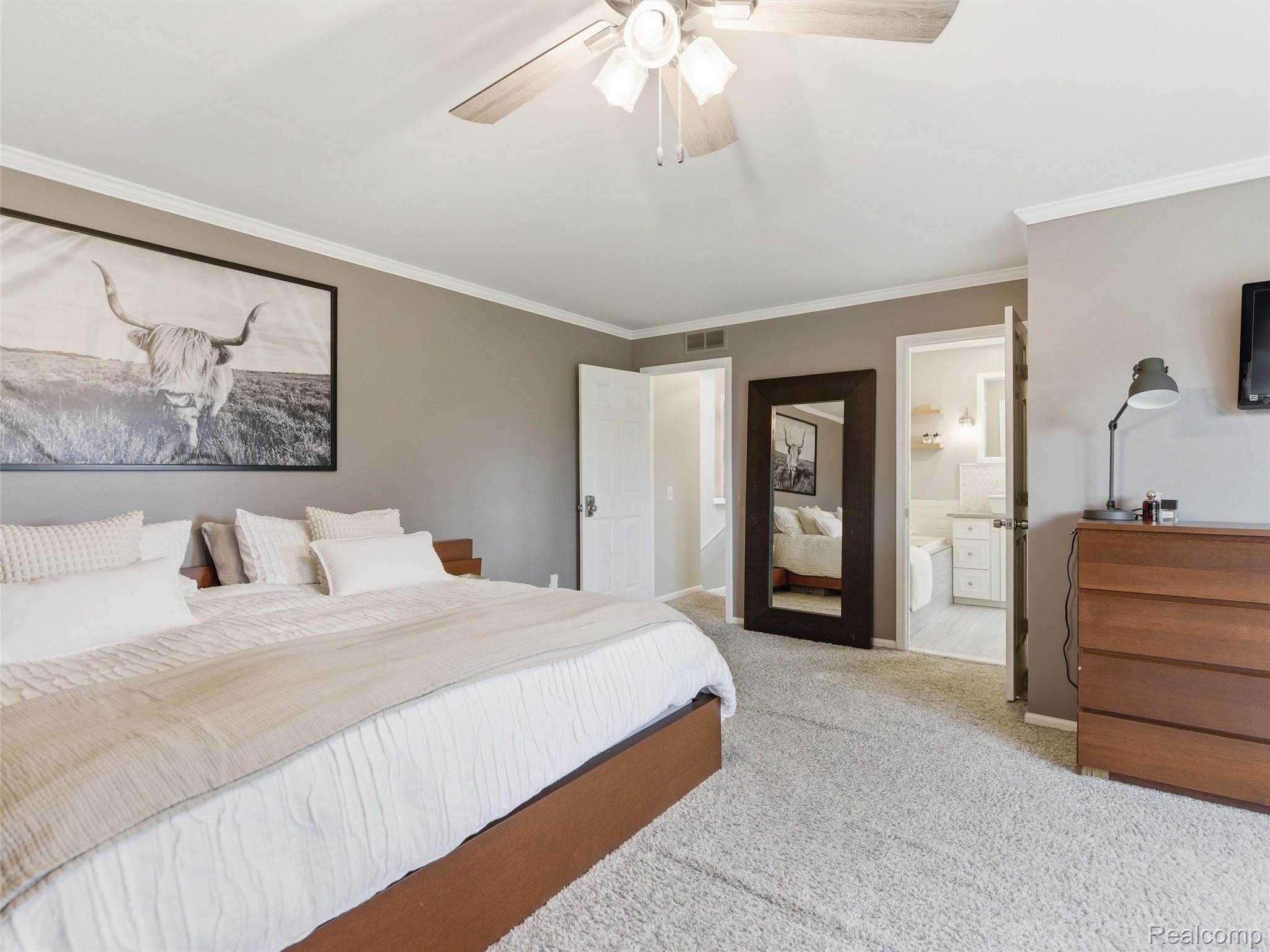 2000 Stonington Court