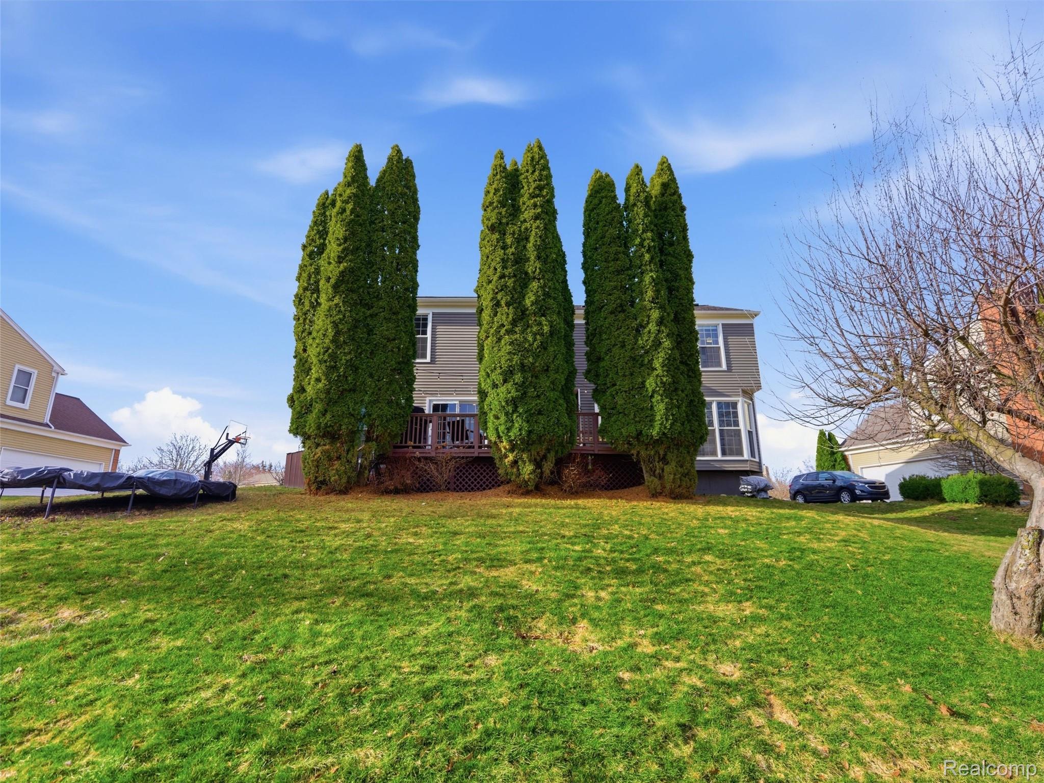 2000 Stonington Court