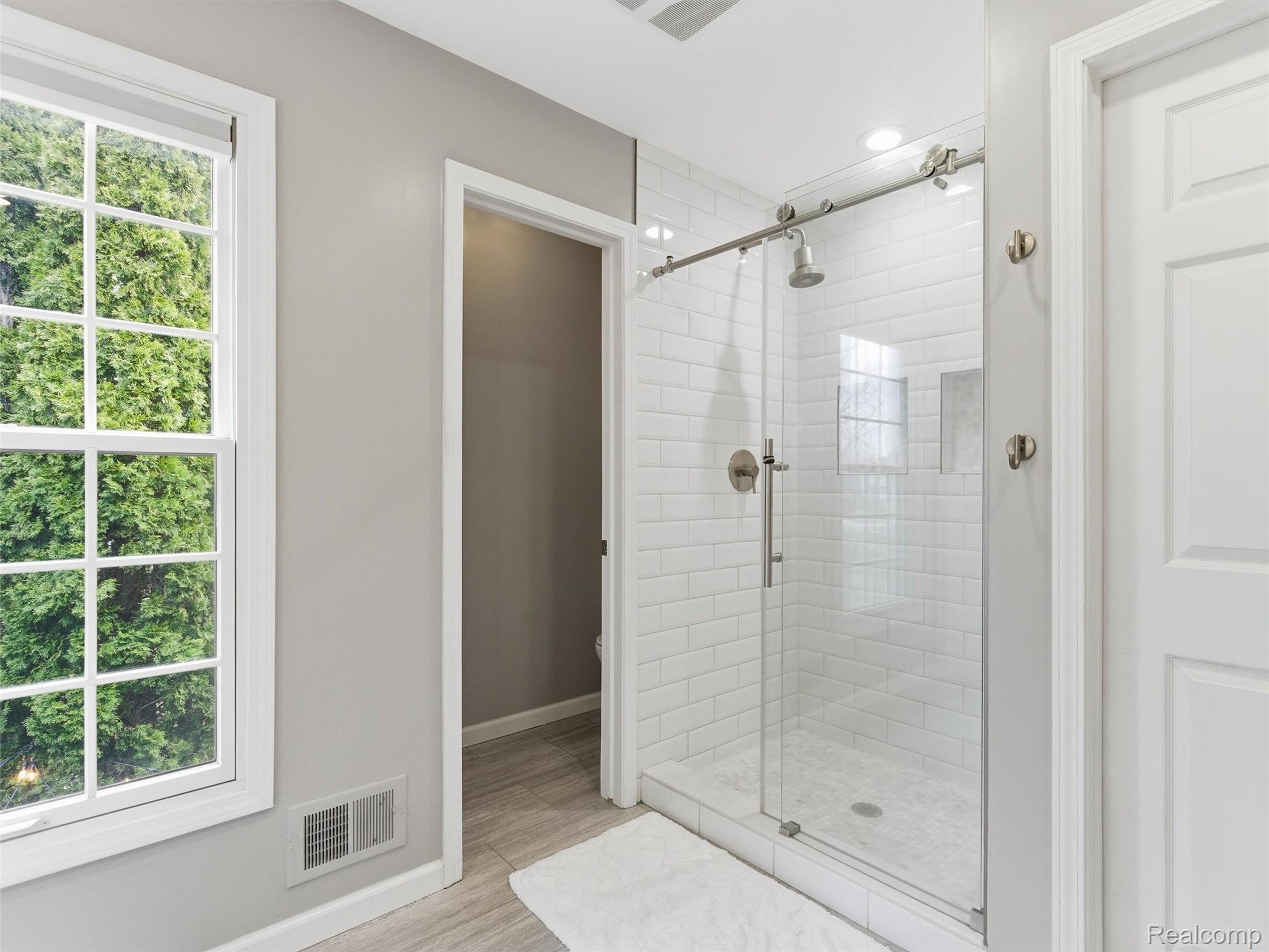 2000 Stonington Court