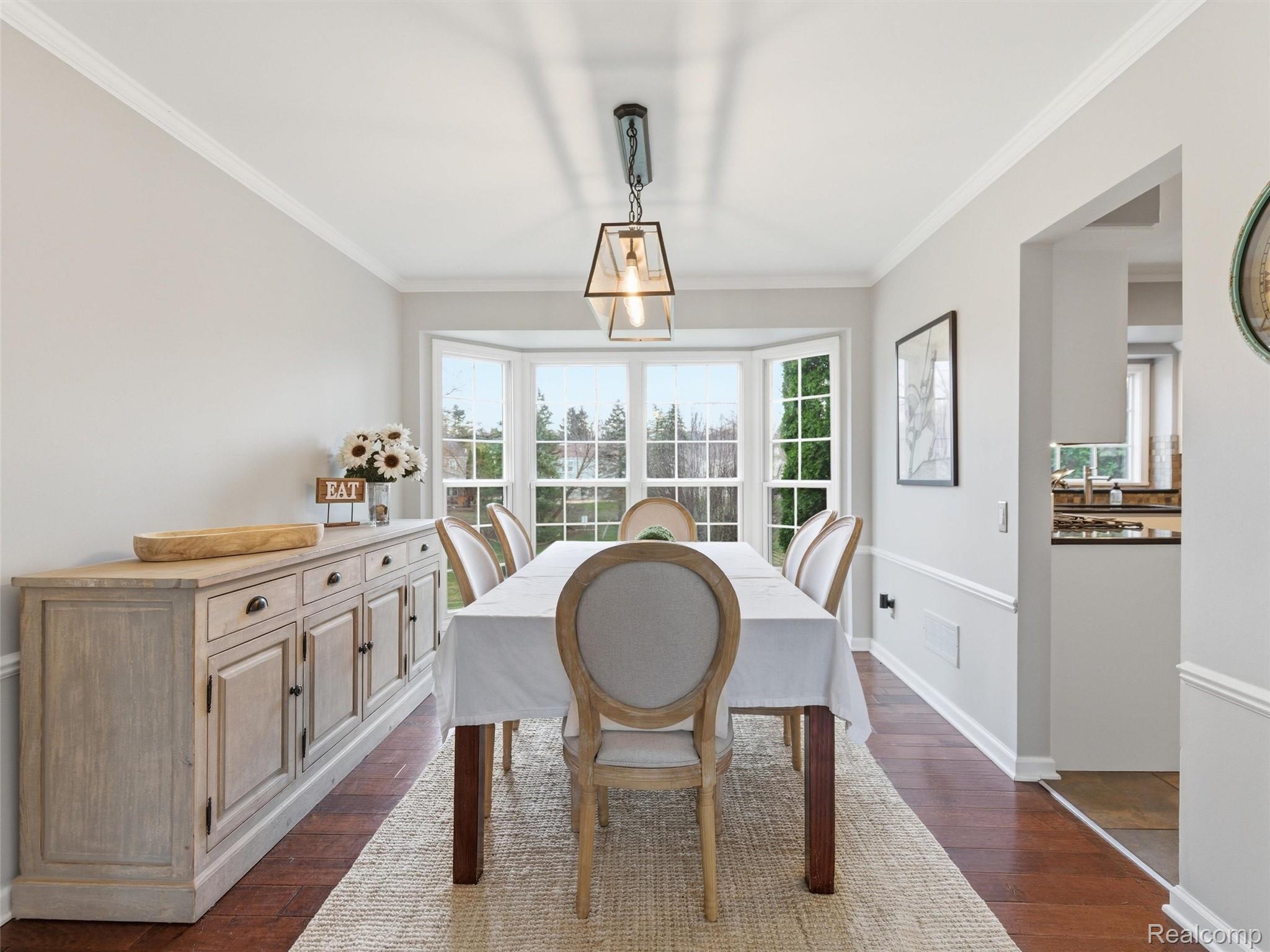 2000 Stonington Court