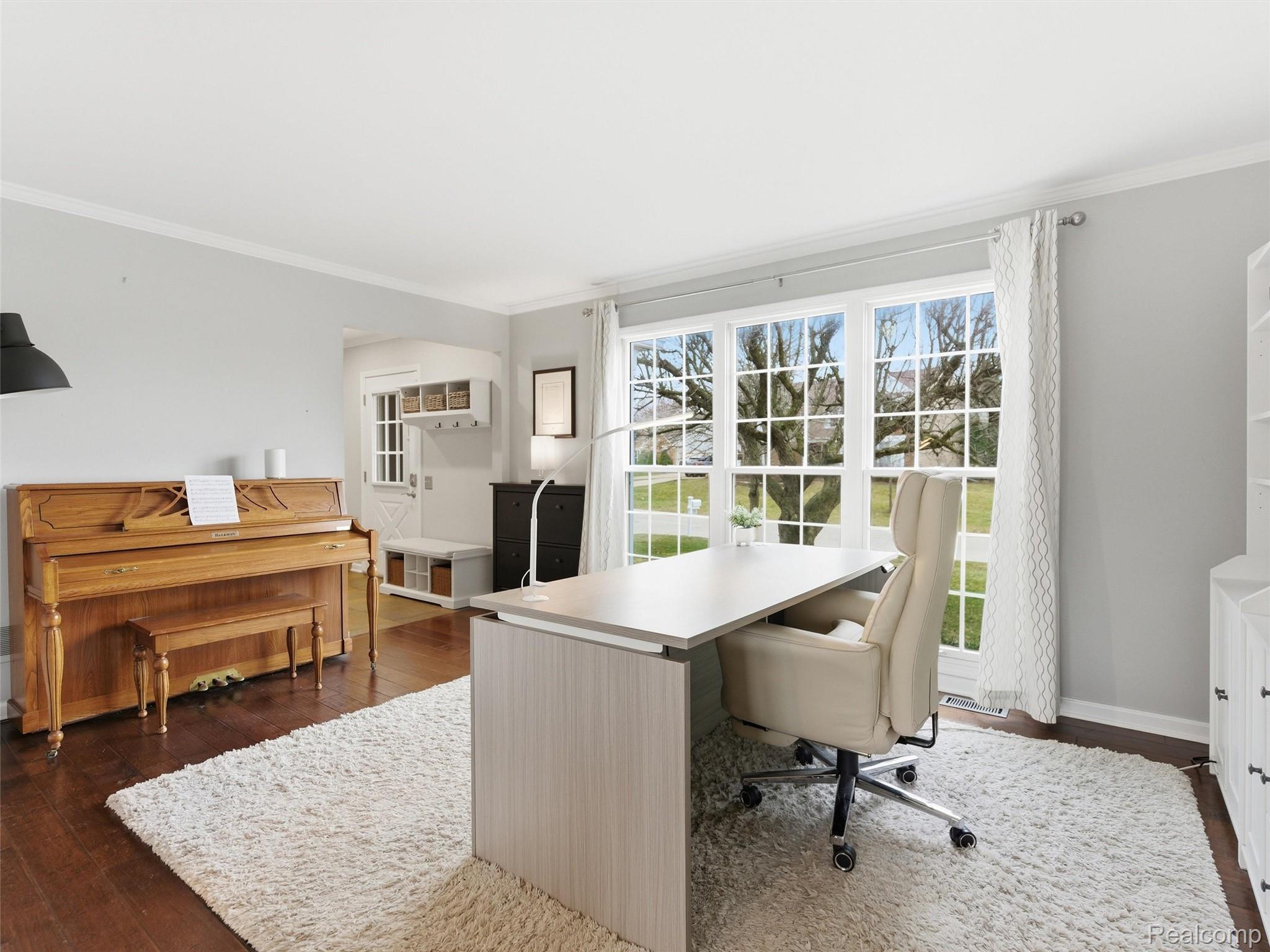 2000 Stonington Court