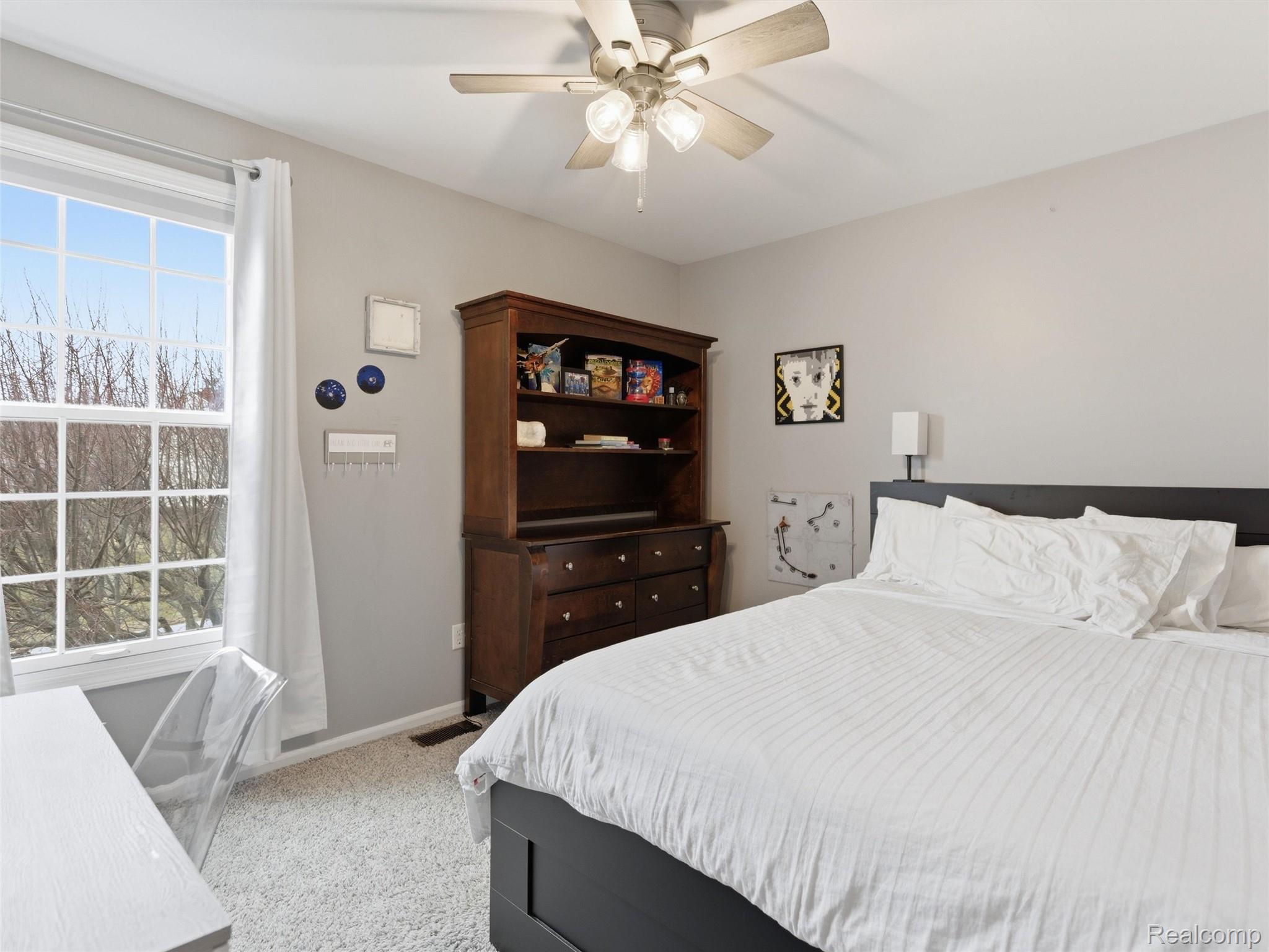 2000 Stonington Court