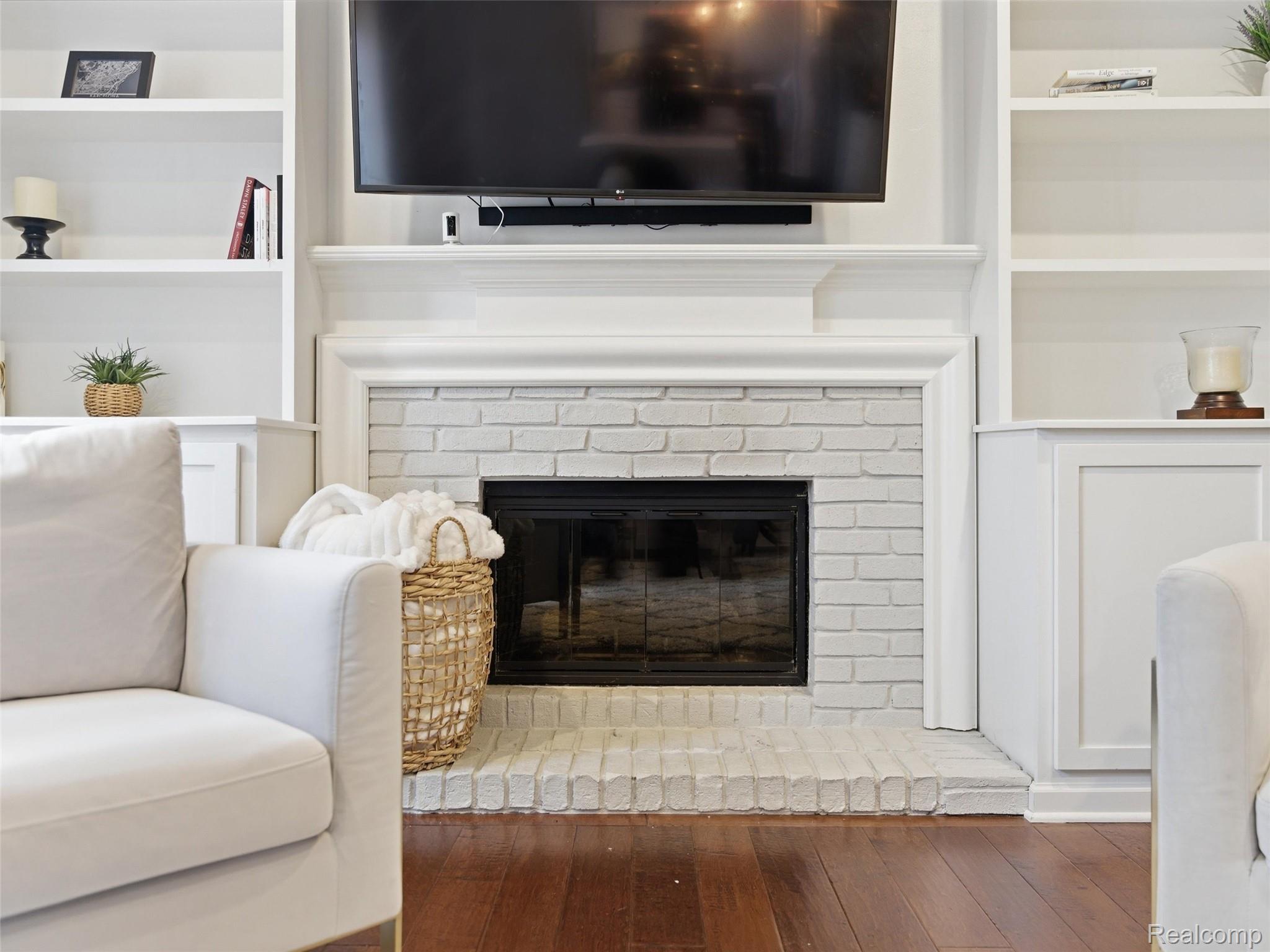 2000 Stonington Court