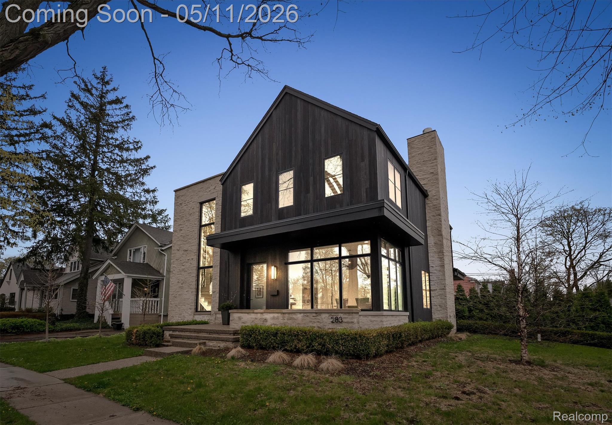 283 E Lincoln Street