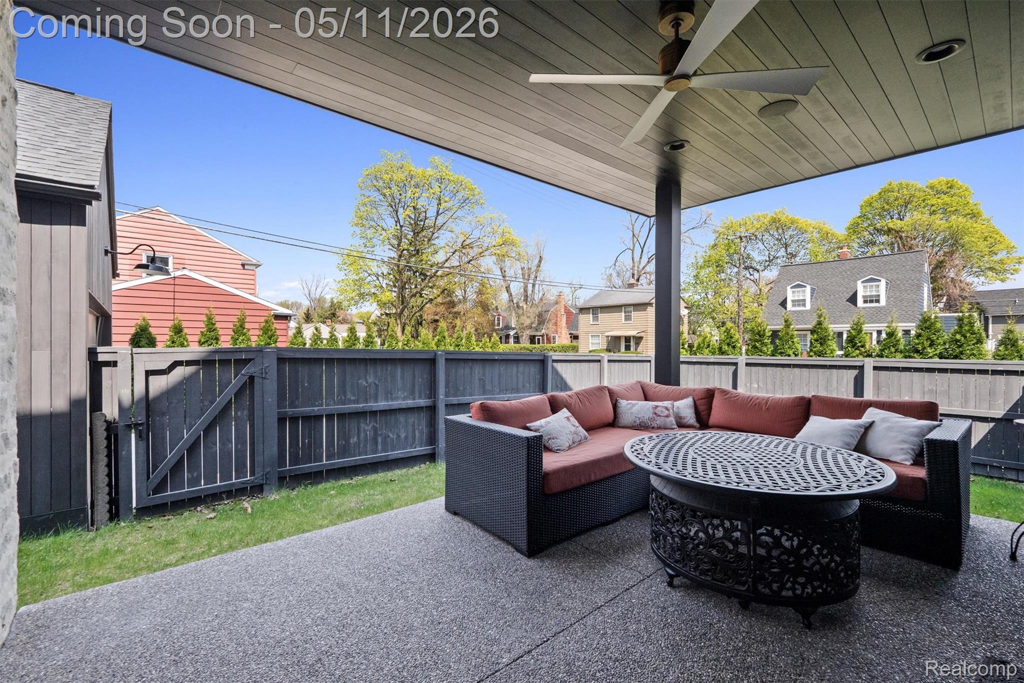 283 E Lincoln Street