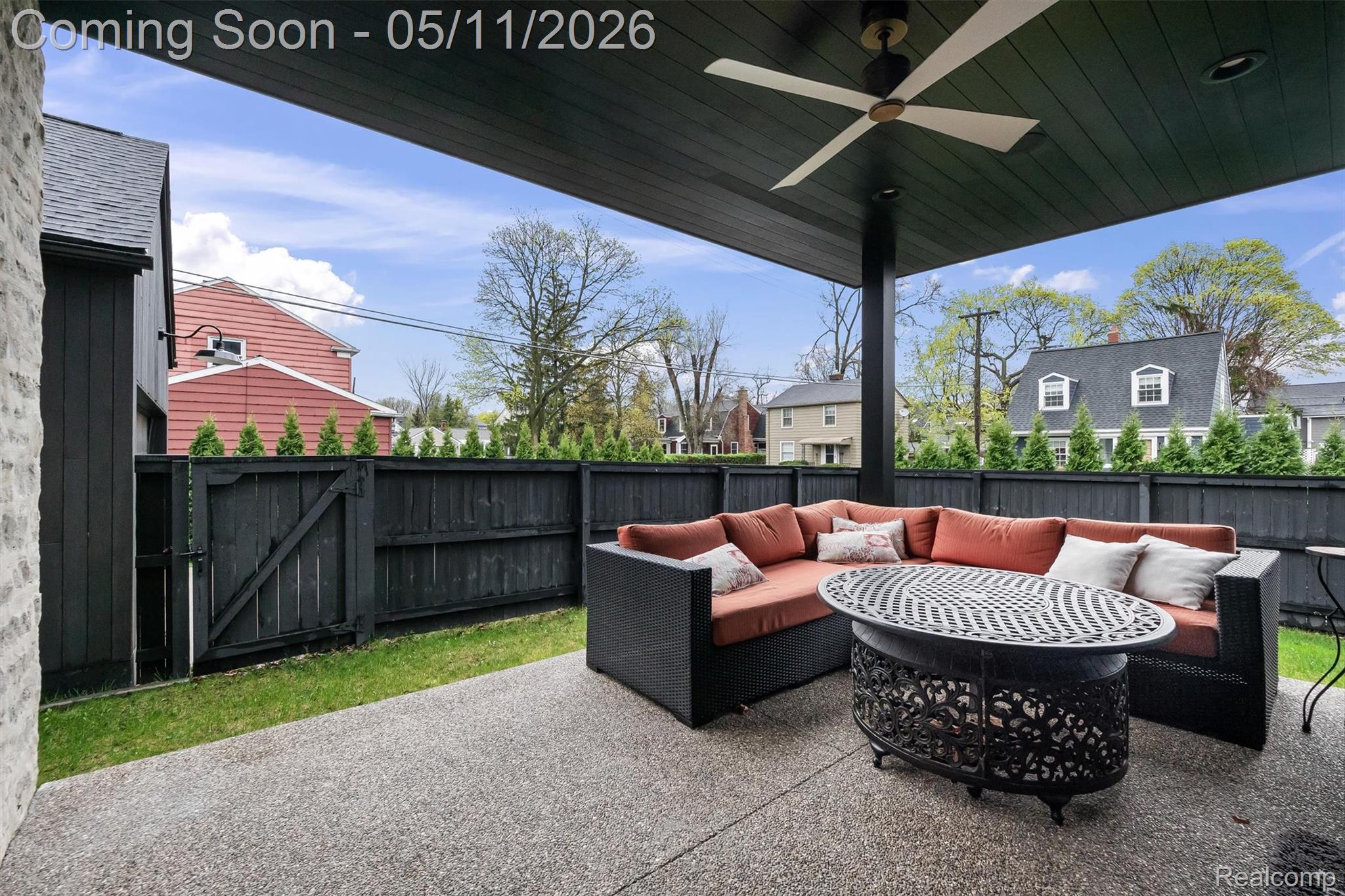 283 E Lincoln Street
