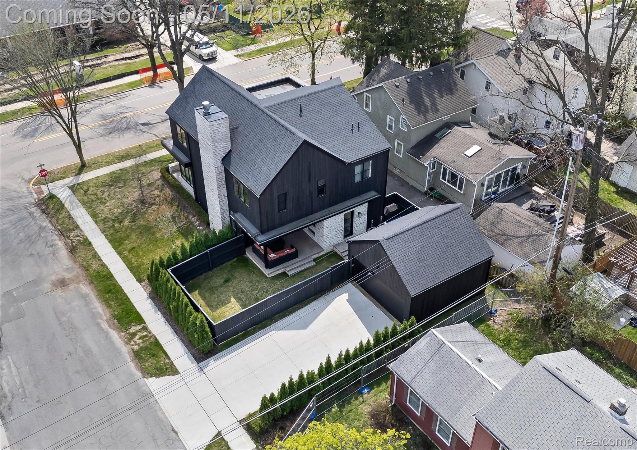 283 E Lincoln Street