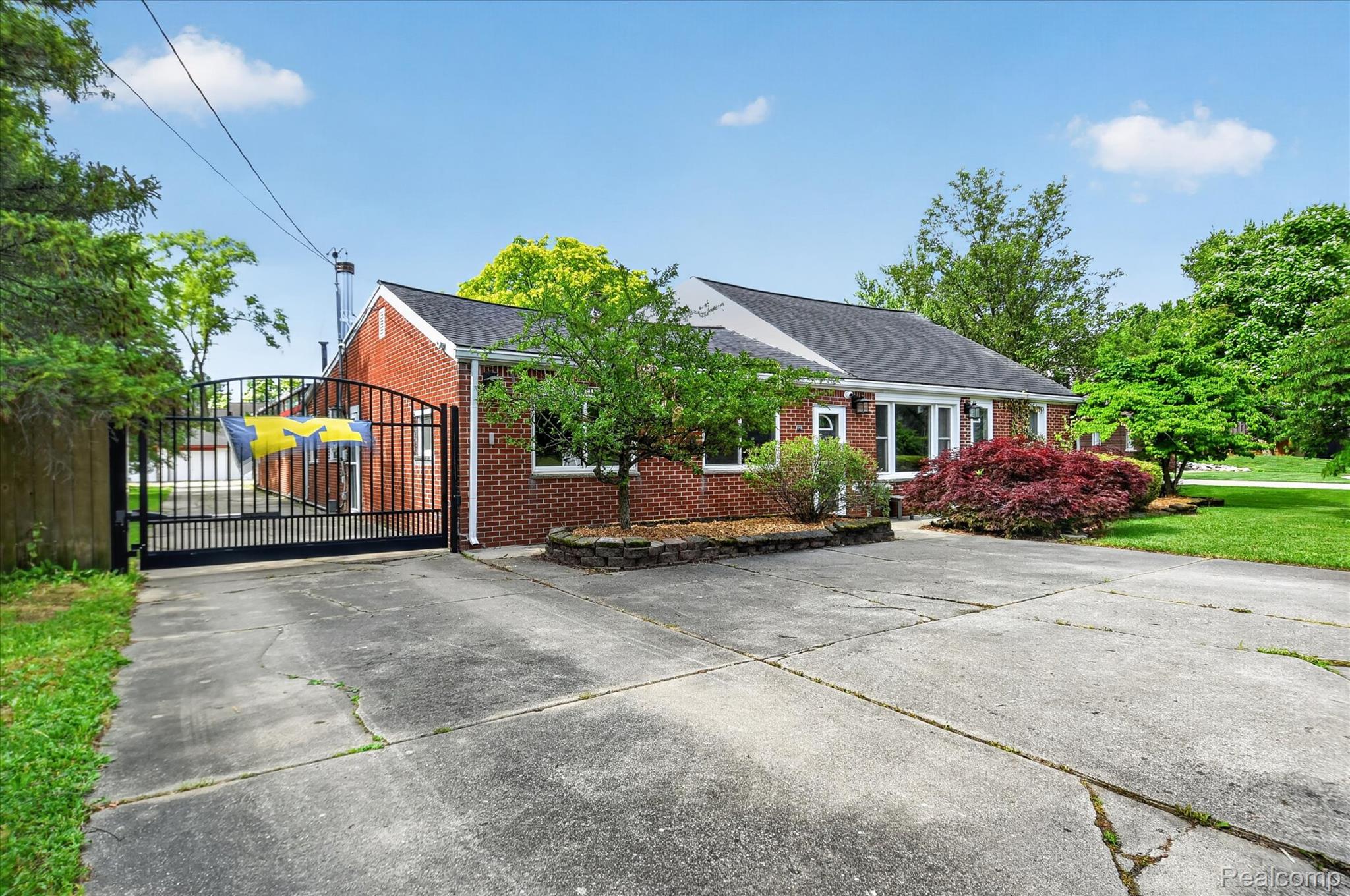 962 Sylvanwood Drive