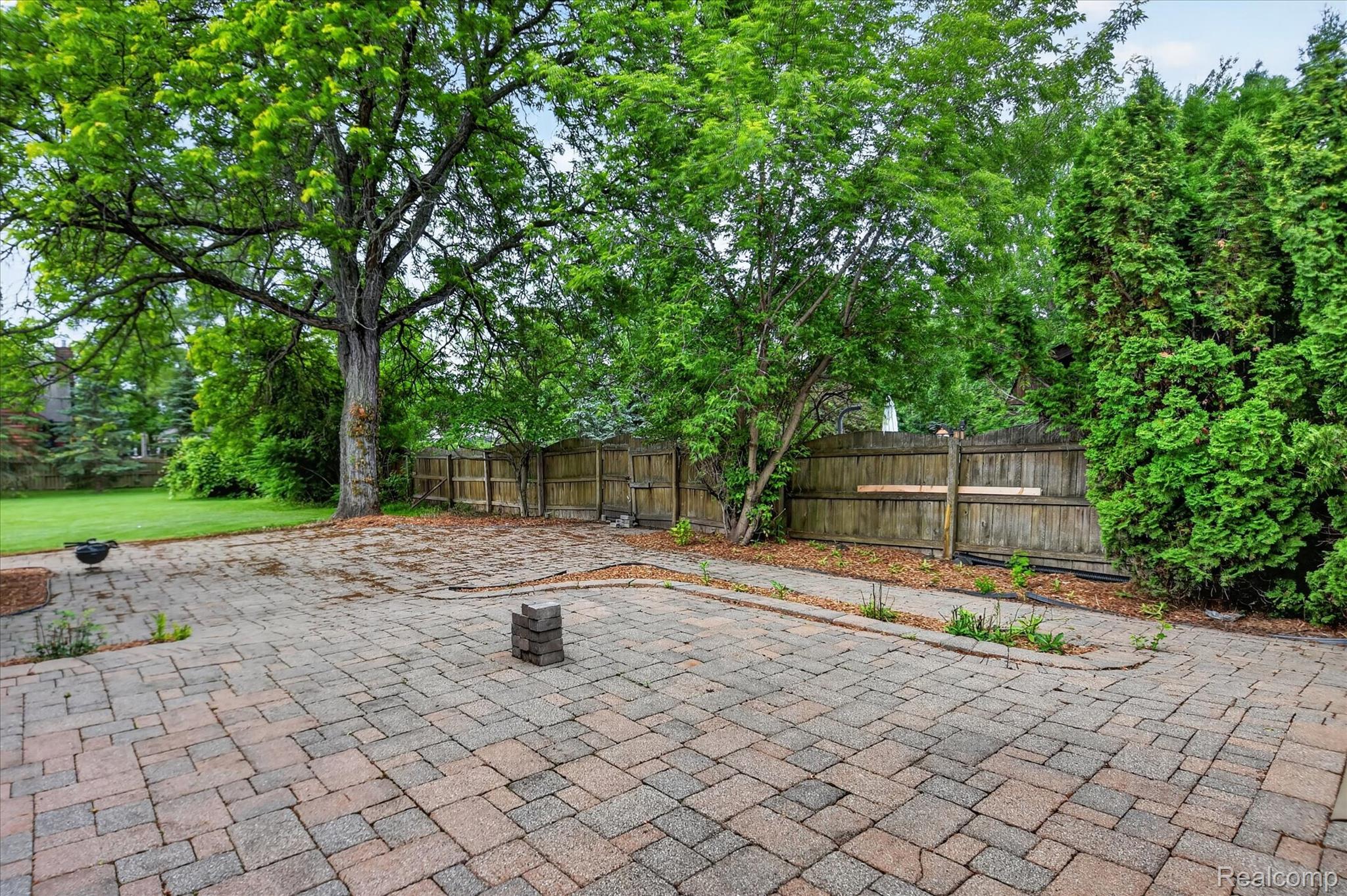 962 Sylvanwood Drive