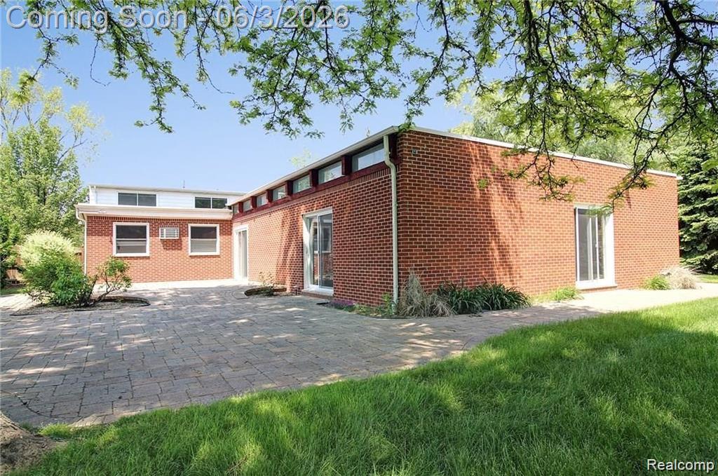 962 Sylvanwood Drive