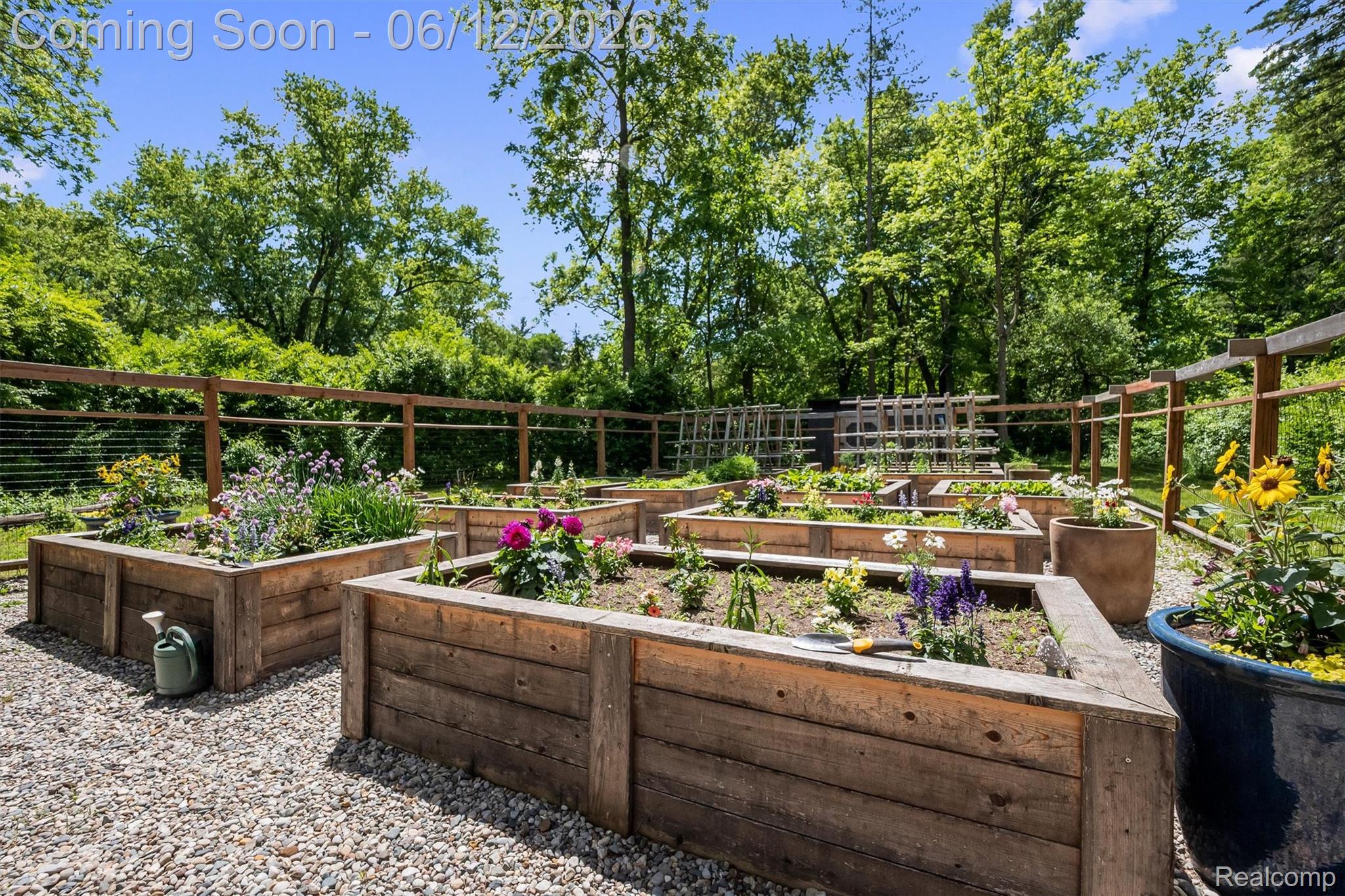 3954 N Ellamae Road