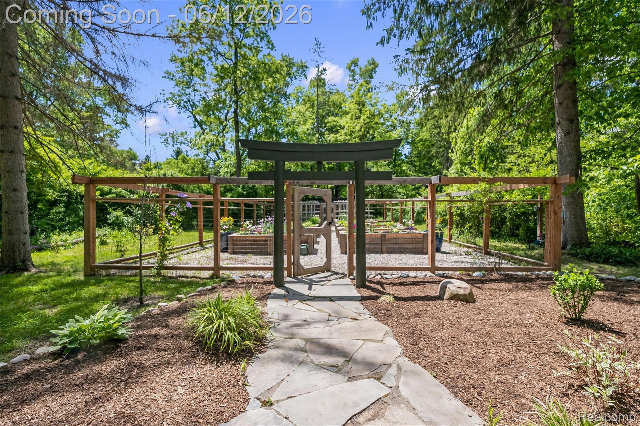 3954 N Ellamae Road