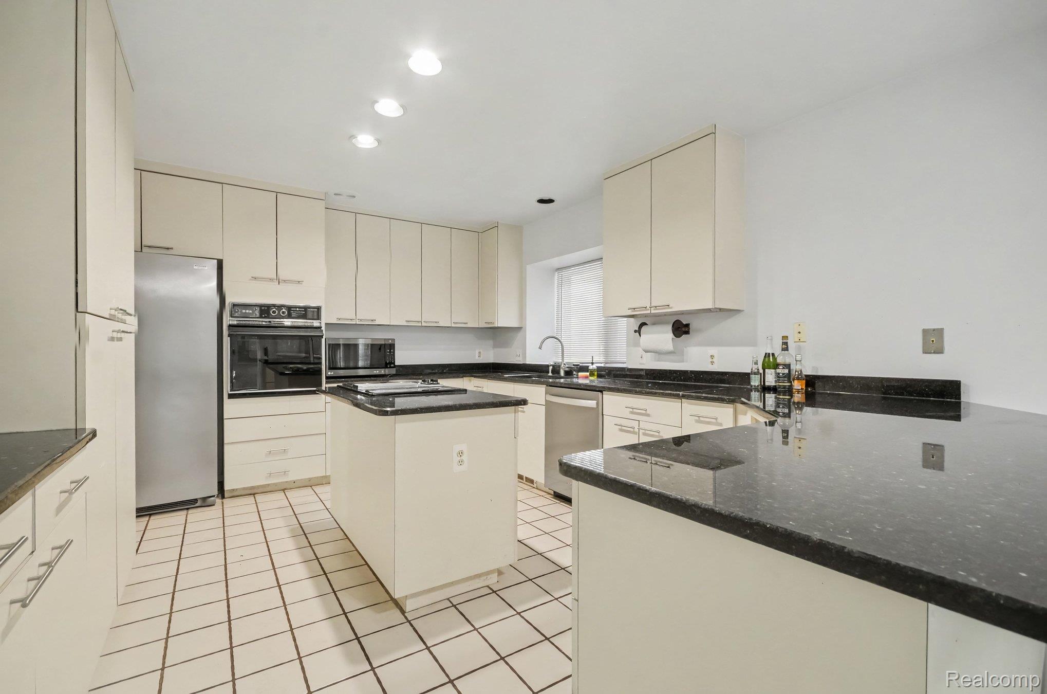 6329 Mission Drive