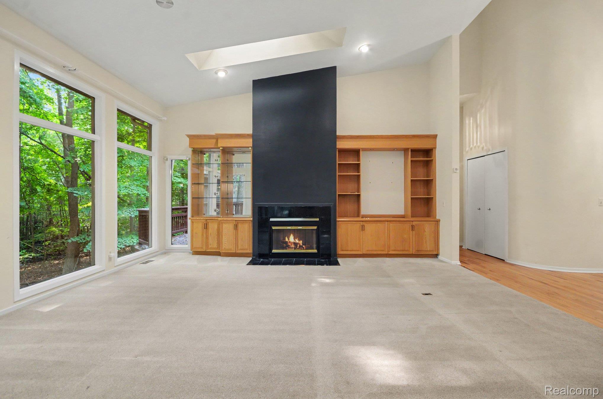 6329 Mission Drive