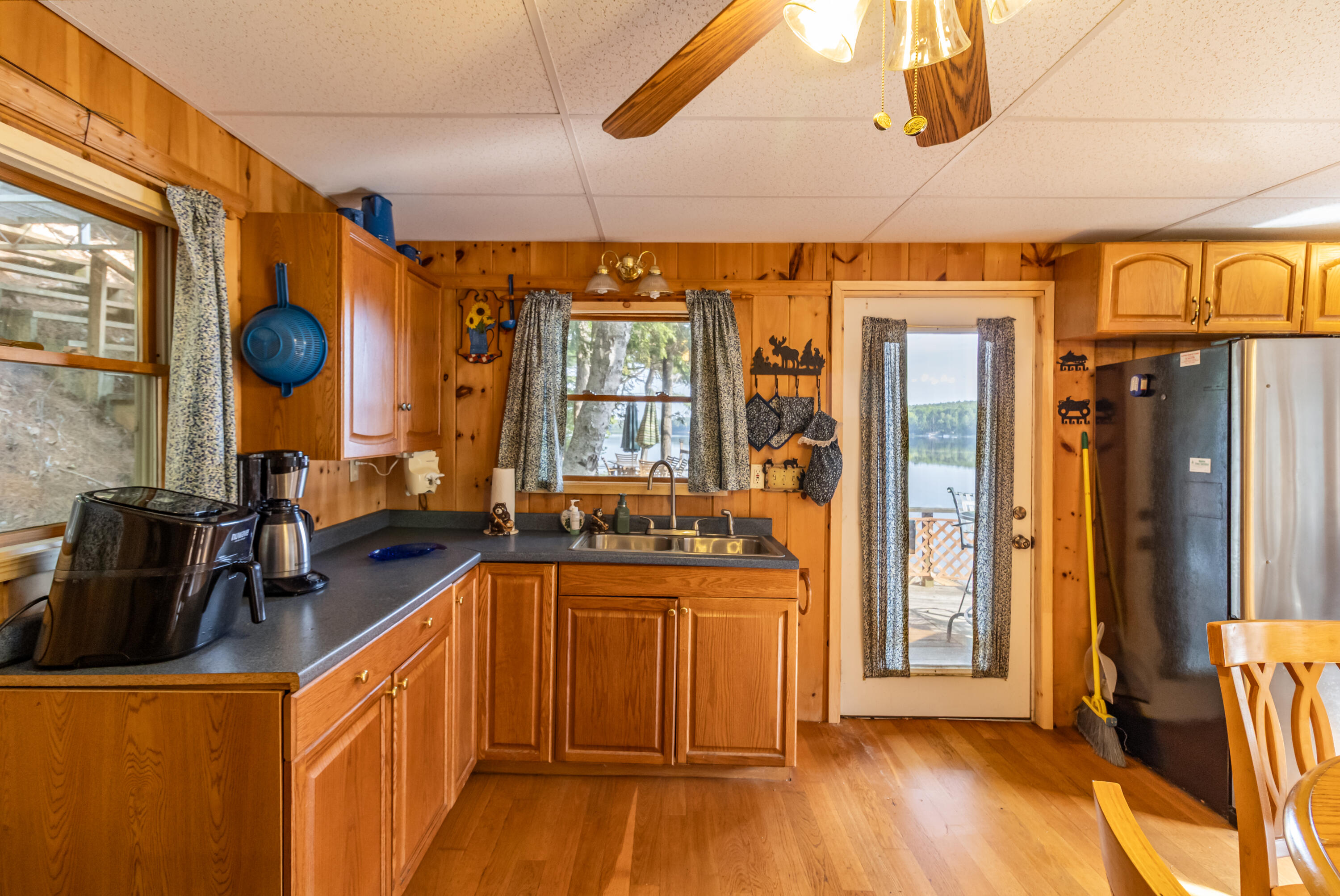12 Paradise Cove
