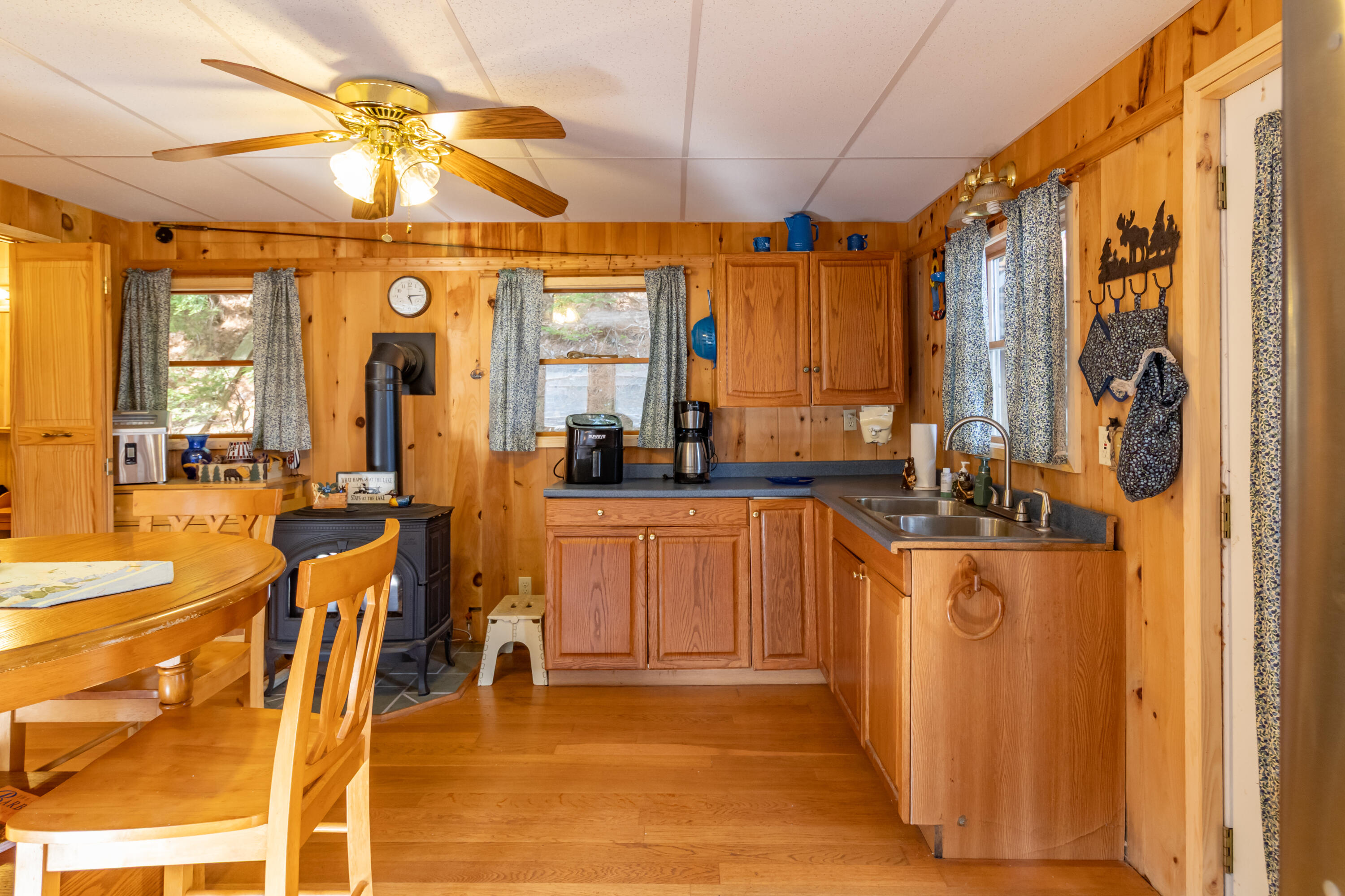 12 Paradise Cove