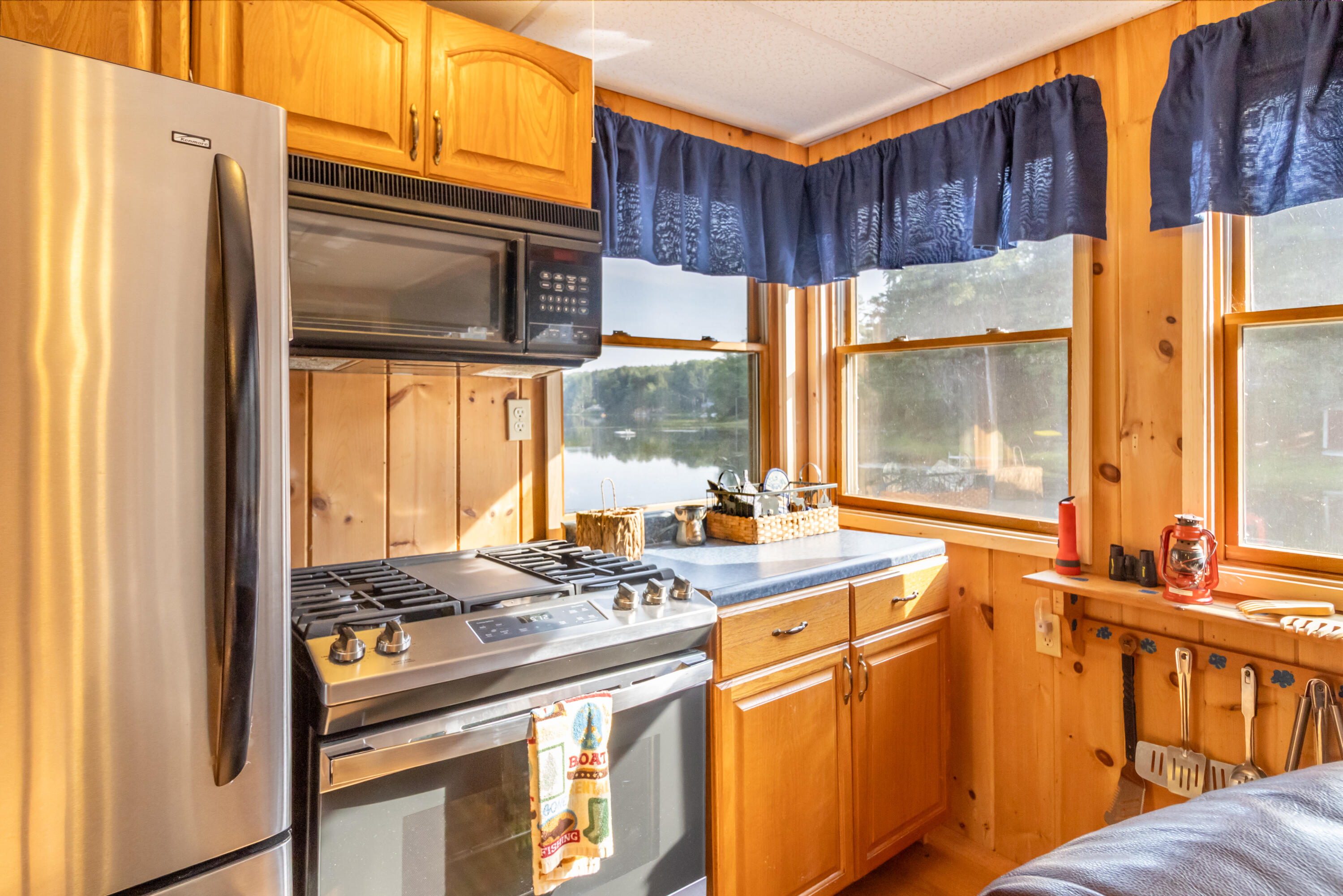 12 Paradise Cove