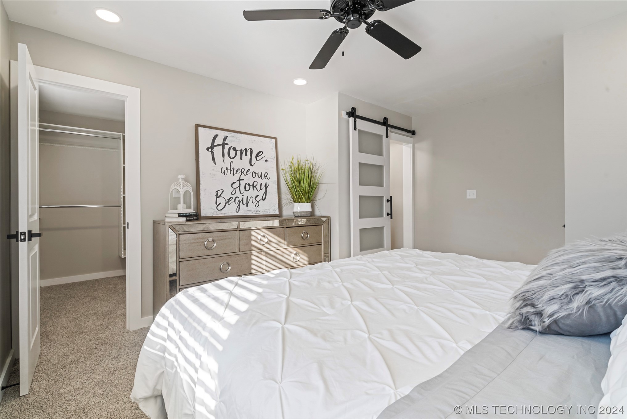 1528 E 55th Place