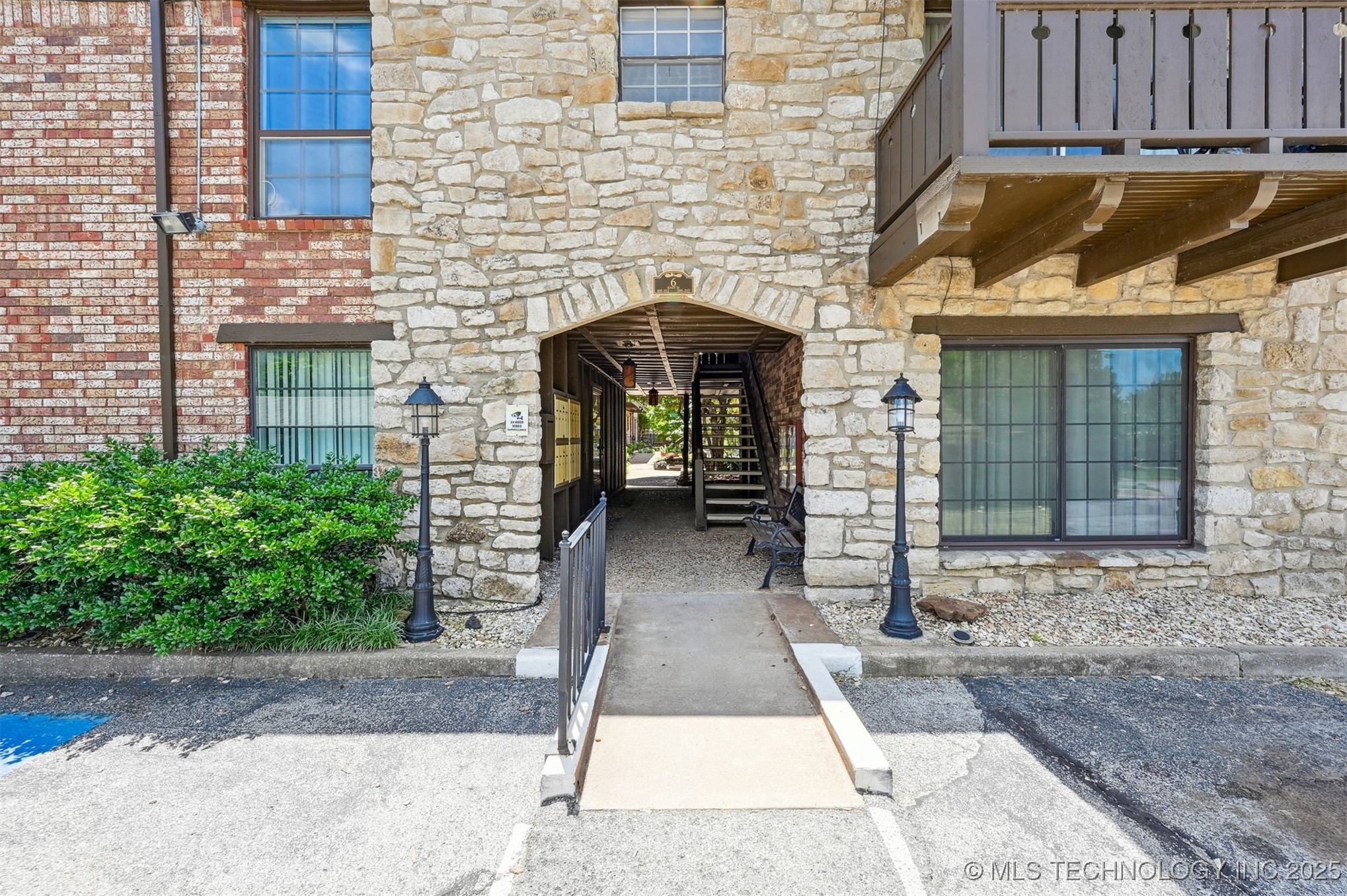 6 E 22nd Street A-205