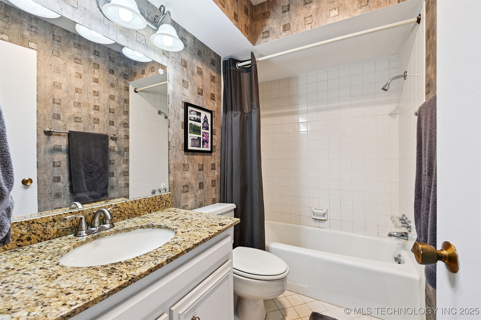 6 E 22nd Street A-205