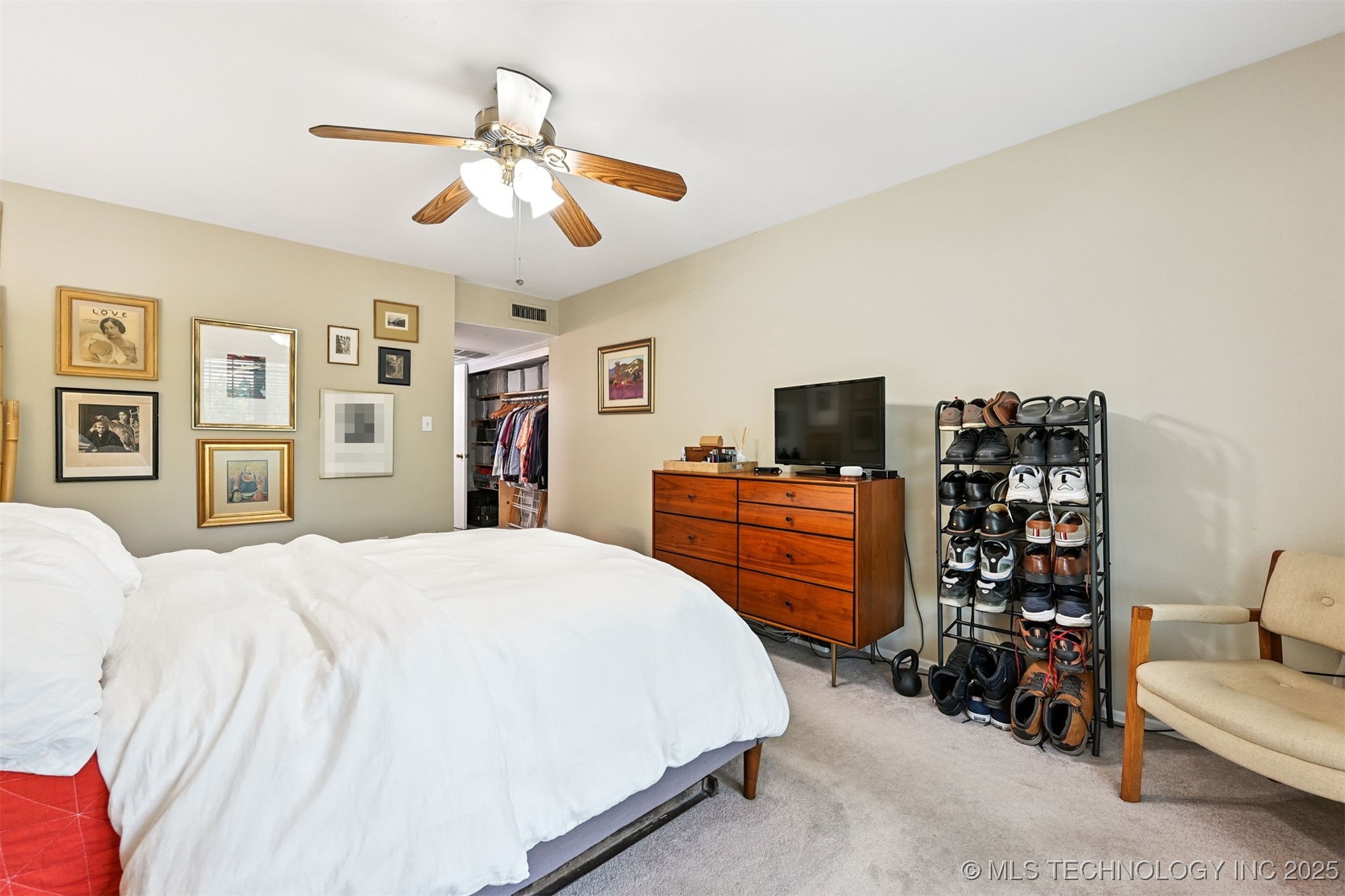 6 E 22nd Street A-205