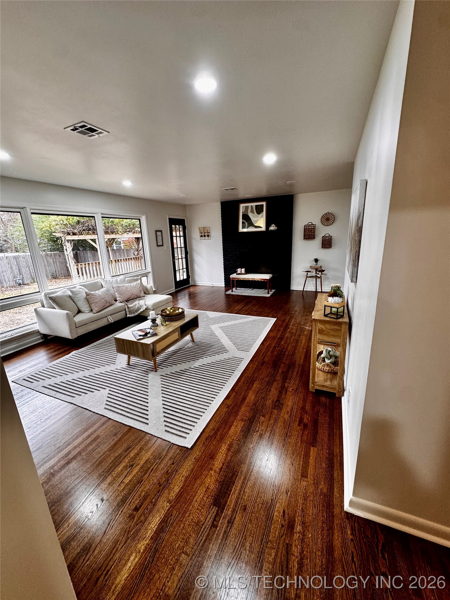 4320 E 60th Street