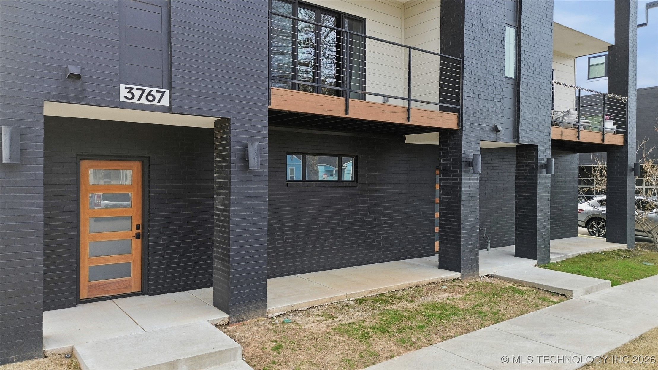 3767 S Riverside Drive E 3767