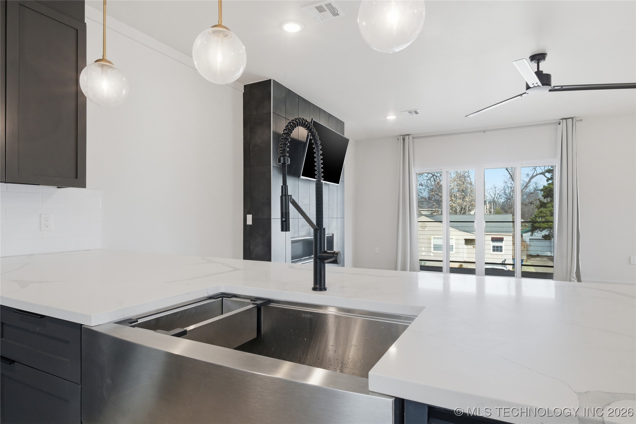 3767 S Riverside Drive E 3767