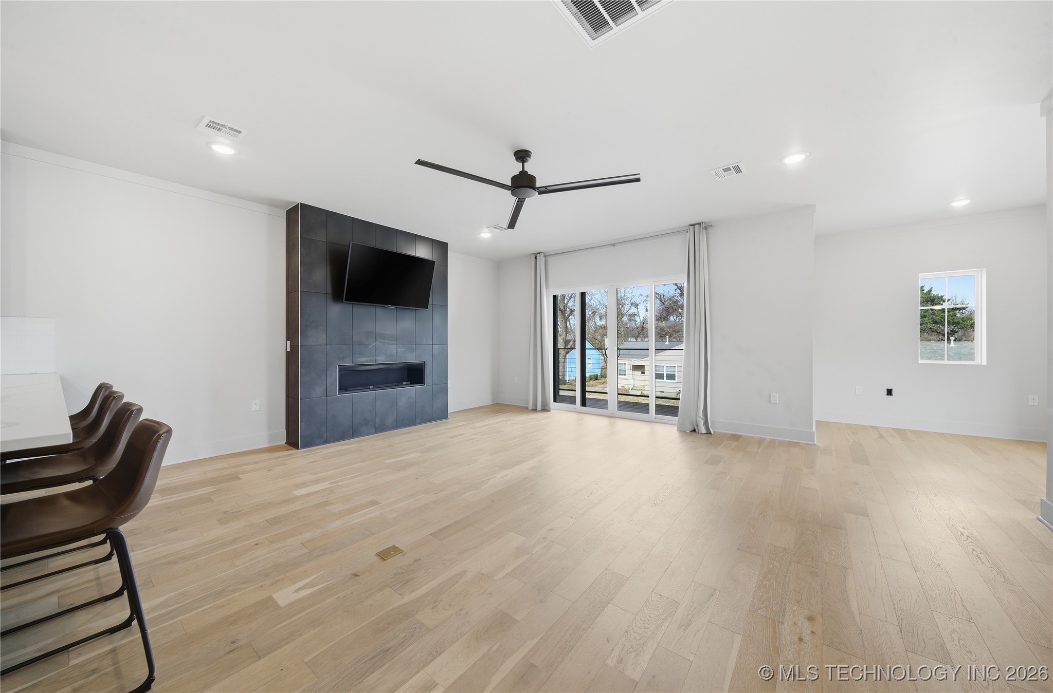 3767 S Riverside Drive E 3767