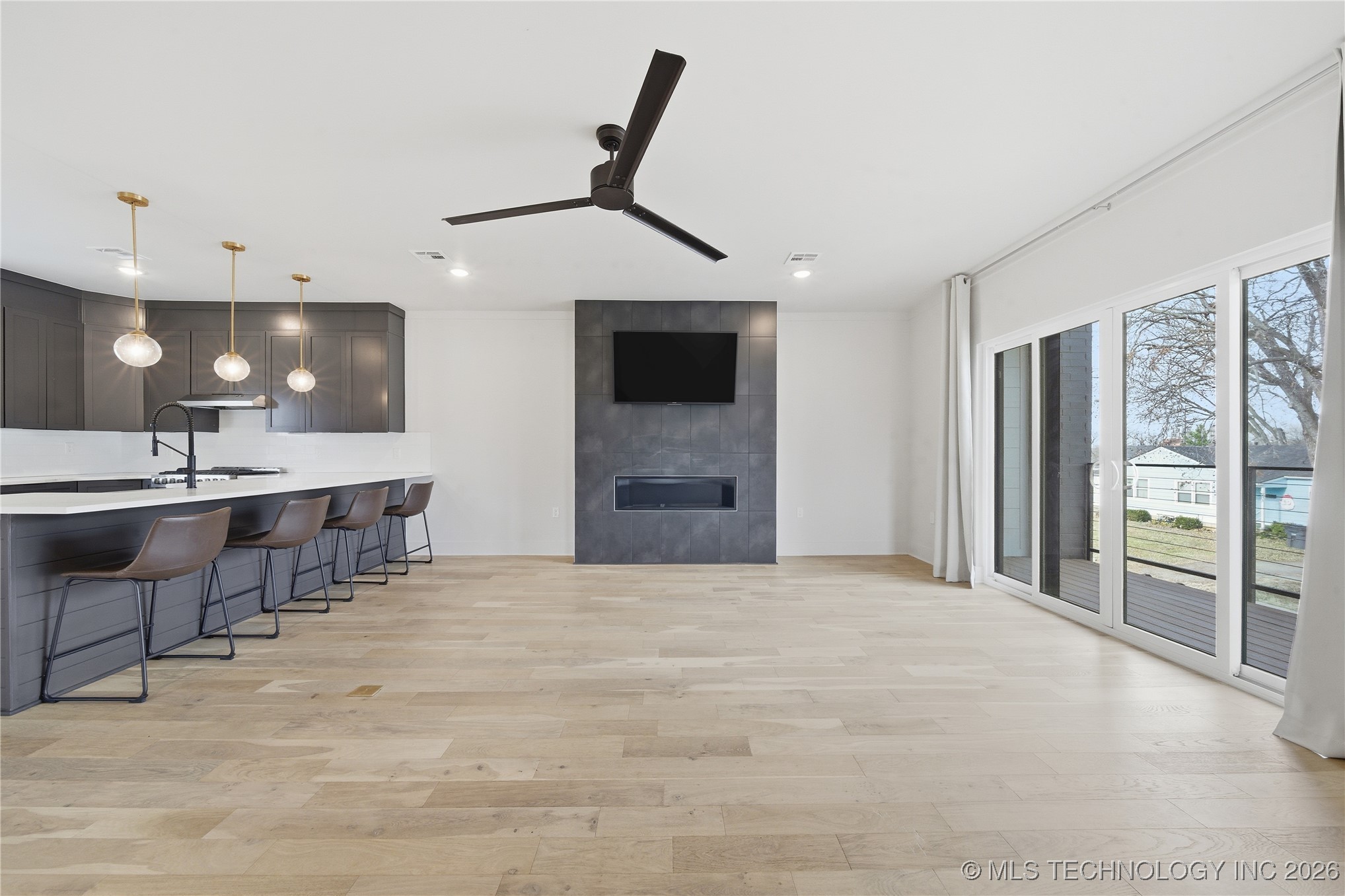 3767 S Riverside Drive E 3767