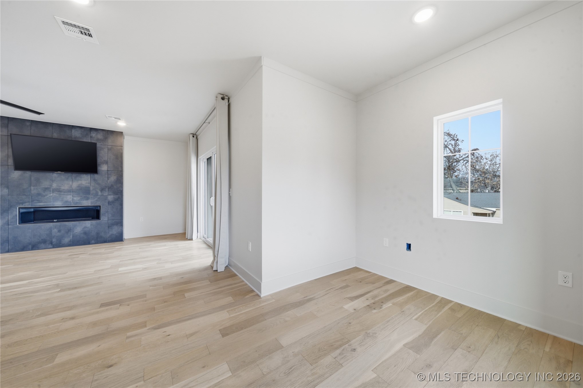 3767 S Riverside Drive E 3767